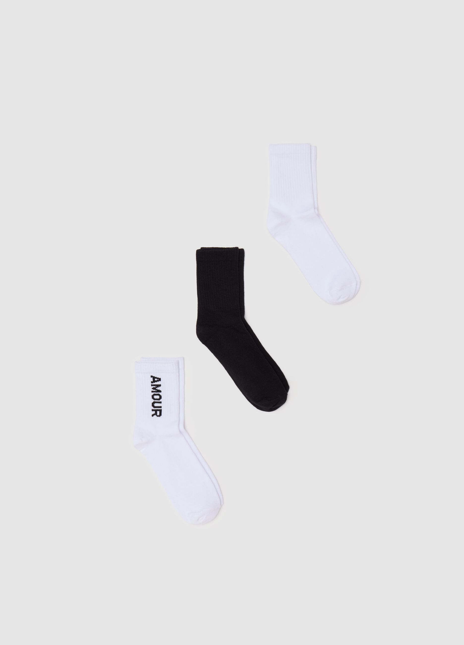 Three-pair pack short socks with ribbed legs