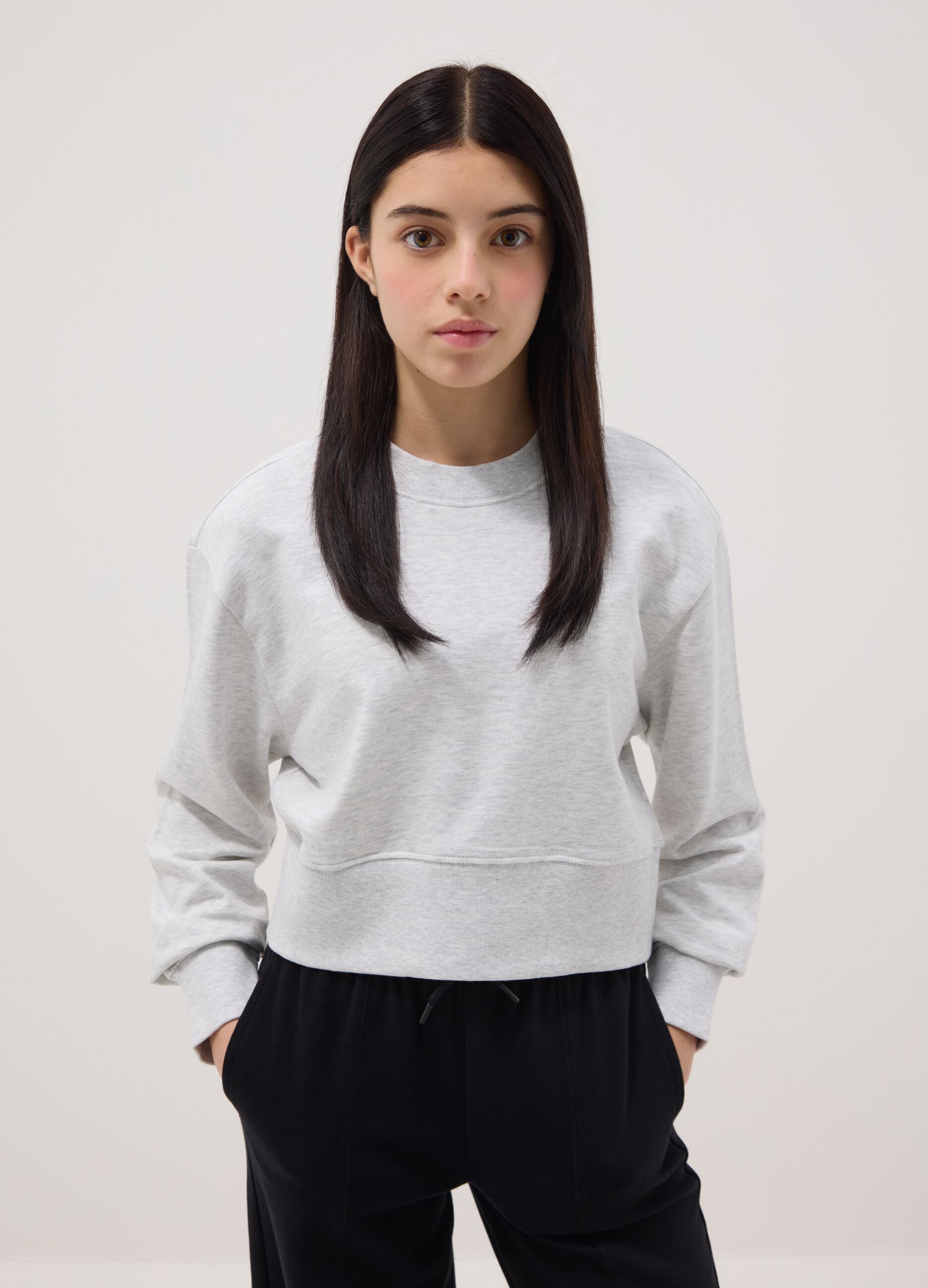 Grey pure cotton sweatshirt regular fit for girls