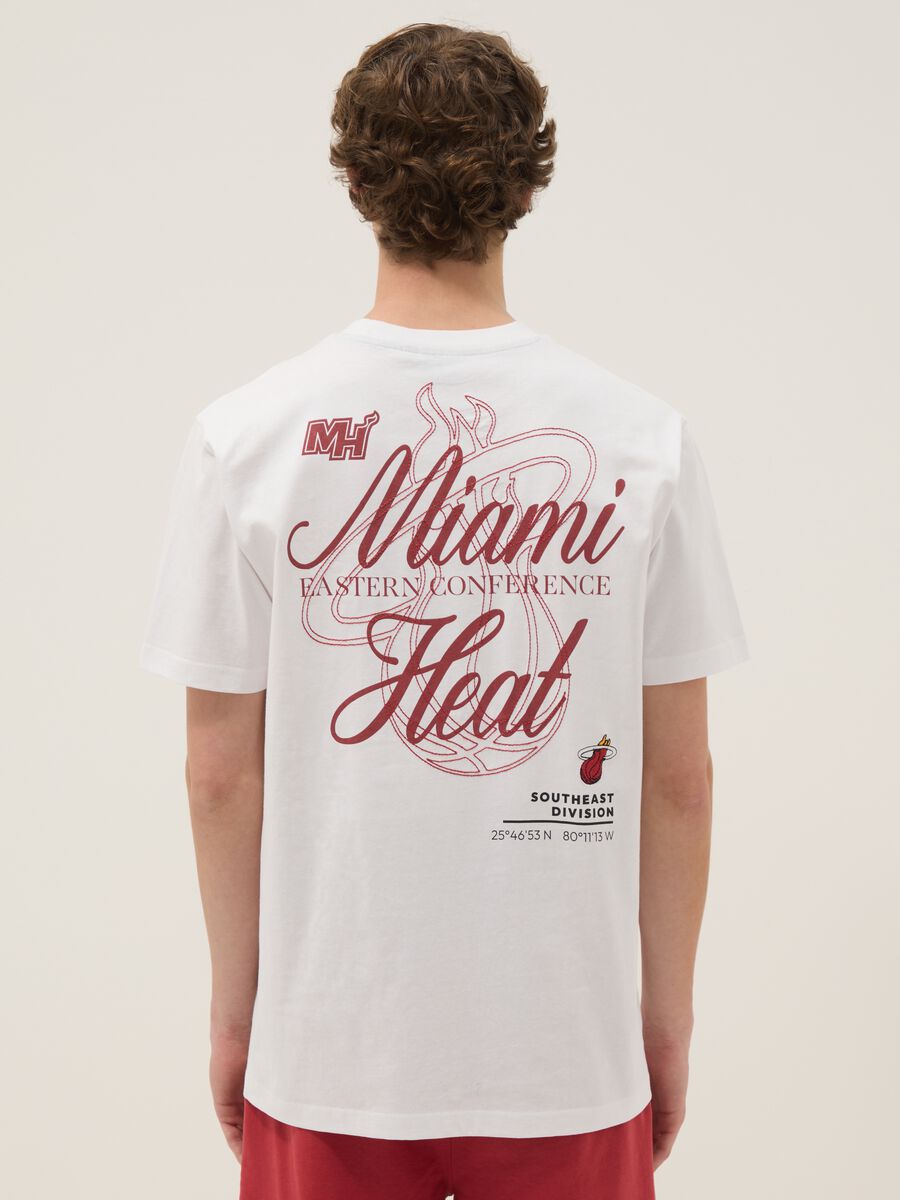 White pure cotton T-shirt with embroidered Miami Heat logo_3