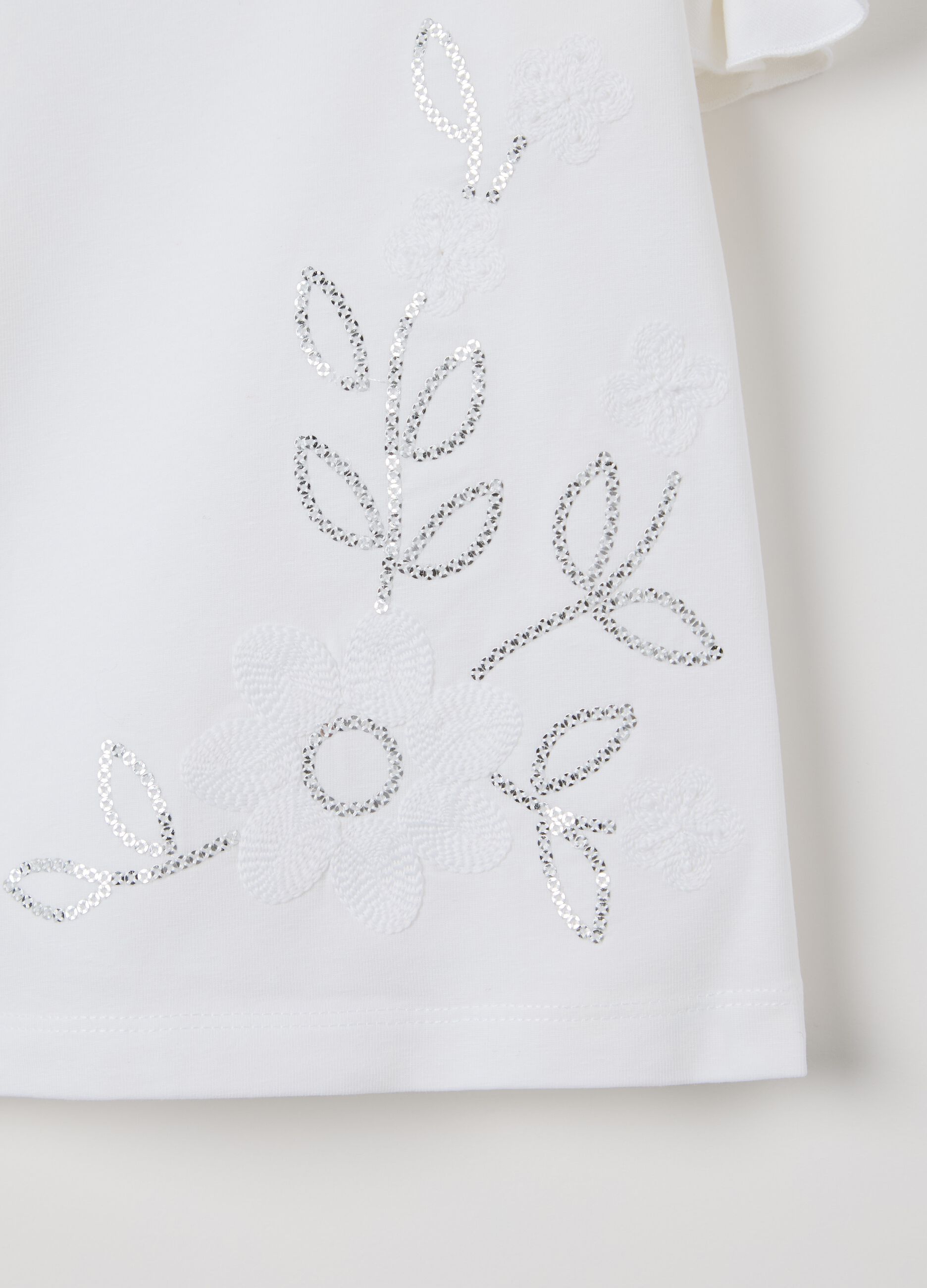 White T-shirt with sequins and flowers embroidery