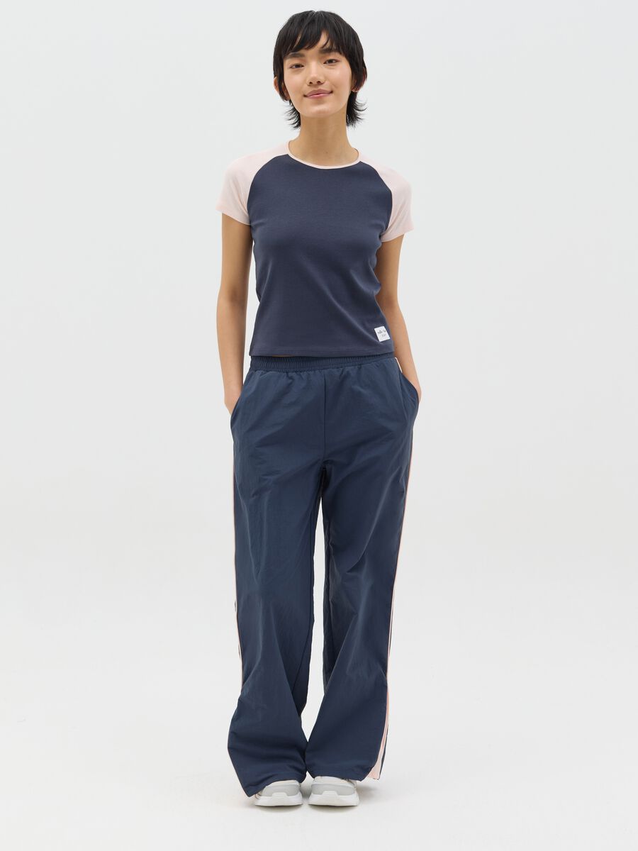 Blue T-shirt with pink raglan sleeves_1