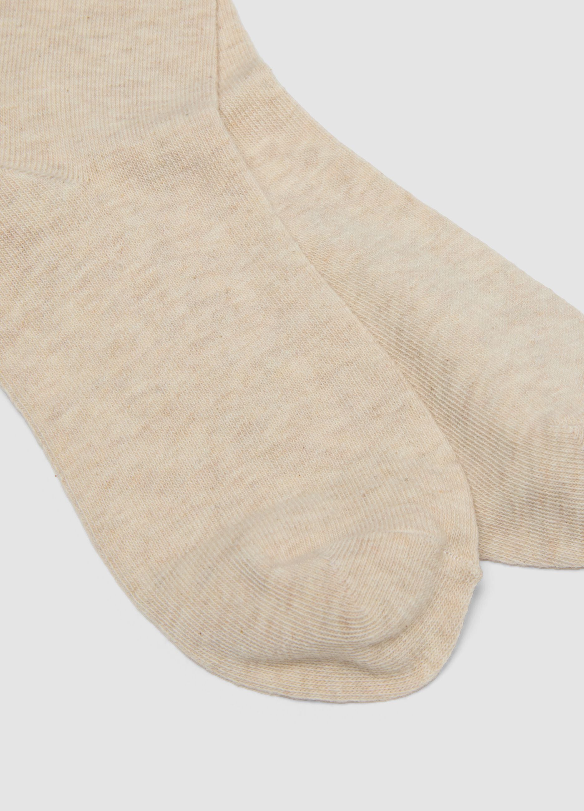 2-pack of beige socks in organic cotton blend