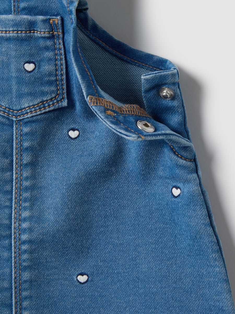 Babygirl blue cotton-blend regular fit dungaree skirt with hearts_3