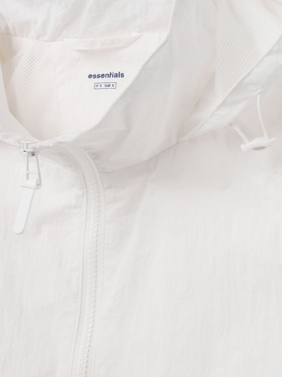 Essential short jacket with zip and hood_5