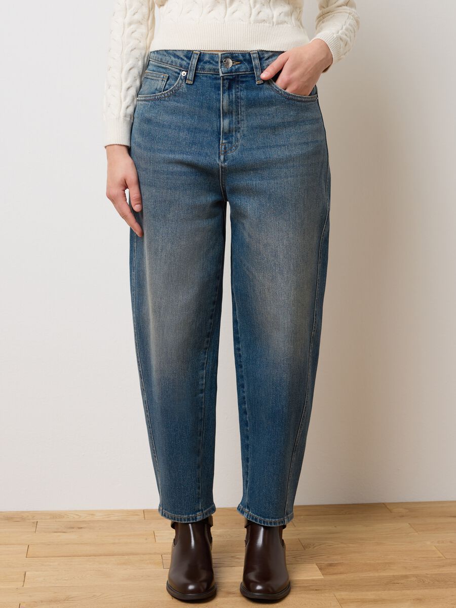 Jeans balloon in denim elasticizzato_1