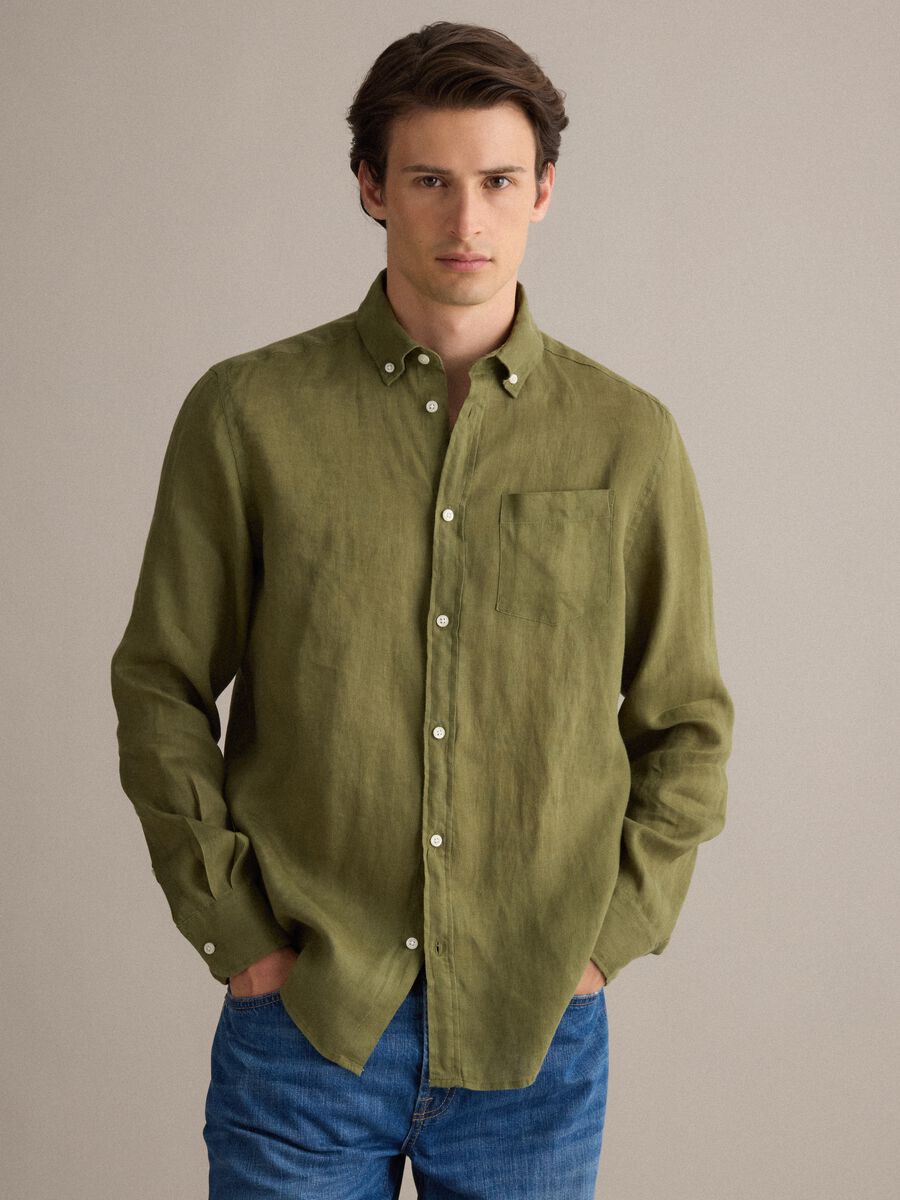 Camicia verde in puro lino con collo button down regular fit_1