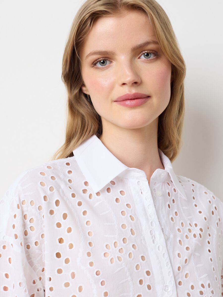 Women's white pure cotton shirt with regular fit and design_2