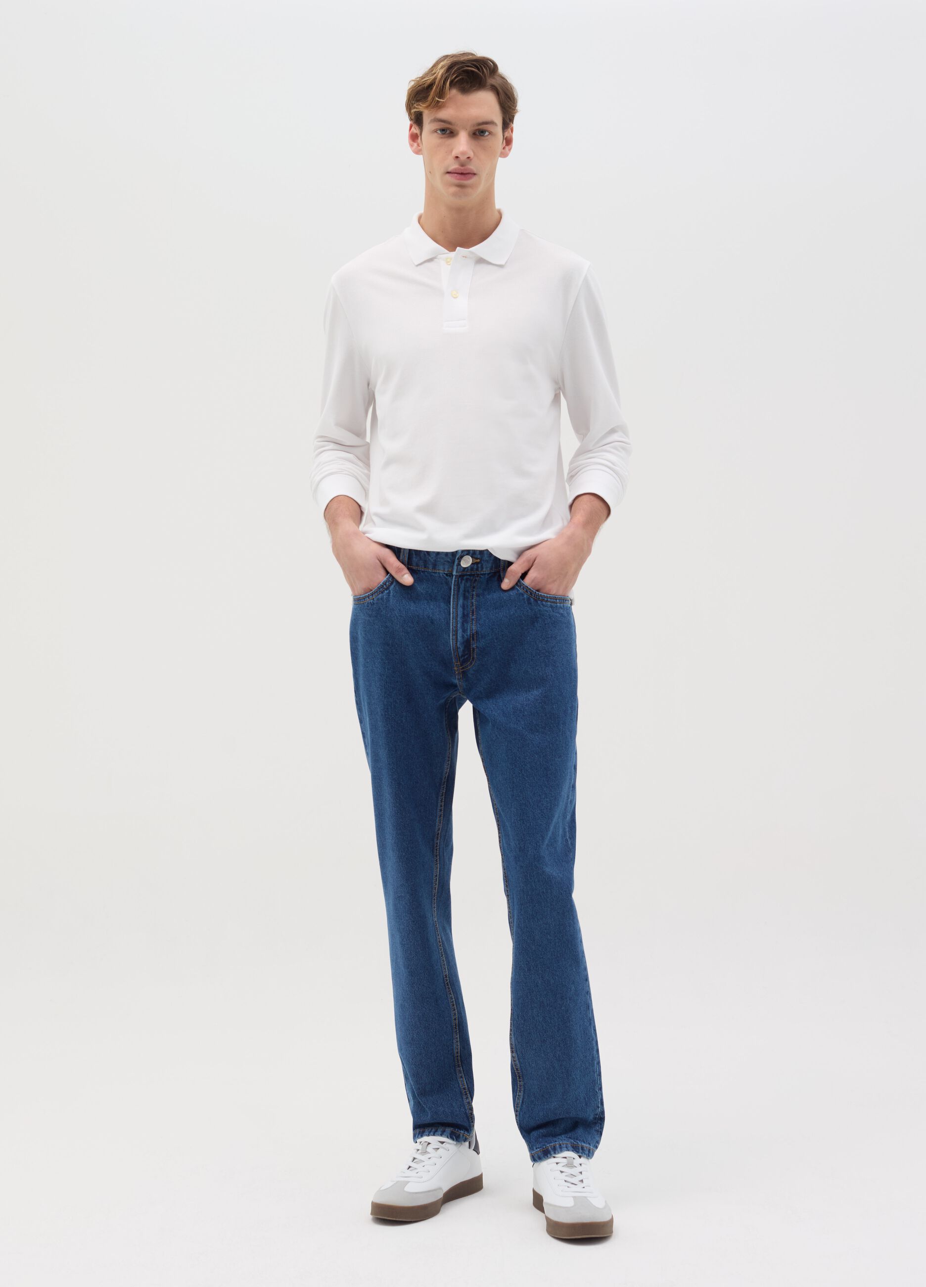 Slim-fit jeans with five pockets