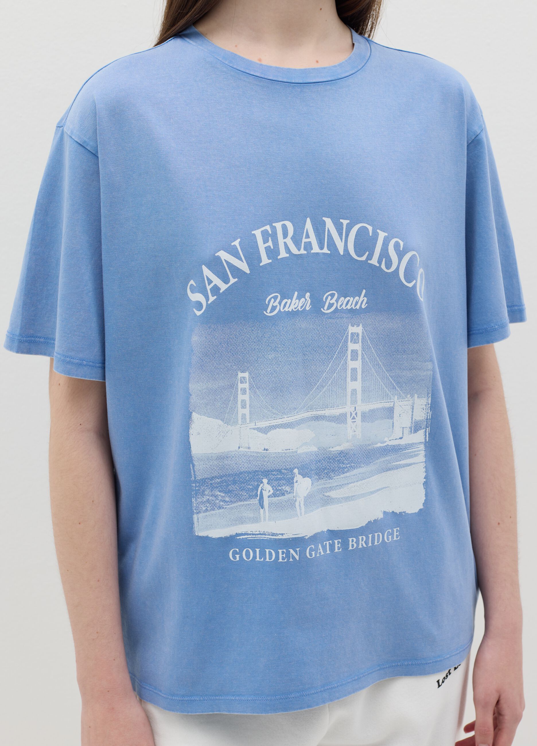 Light blue cotton T-shirt with city print