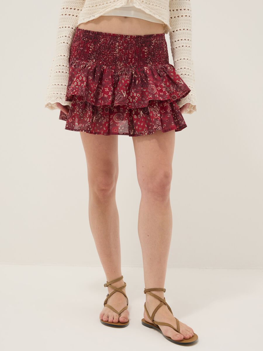 Minigonna in puro cotone rossa con balze e fantasia_1