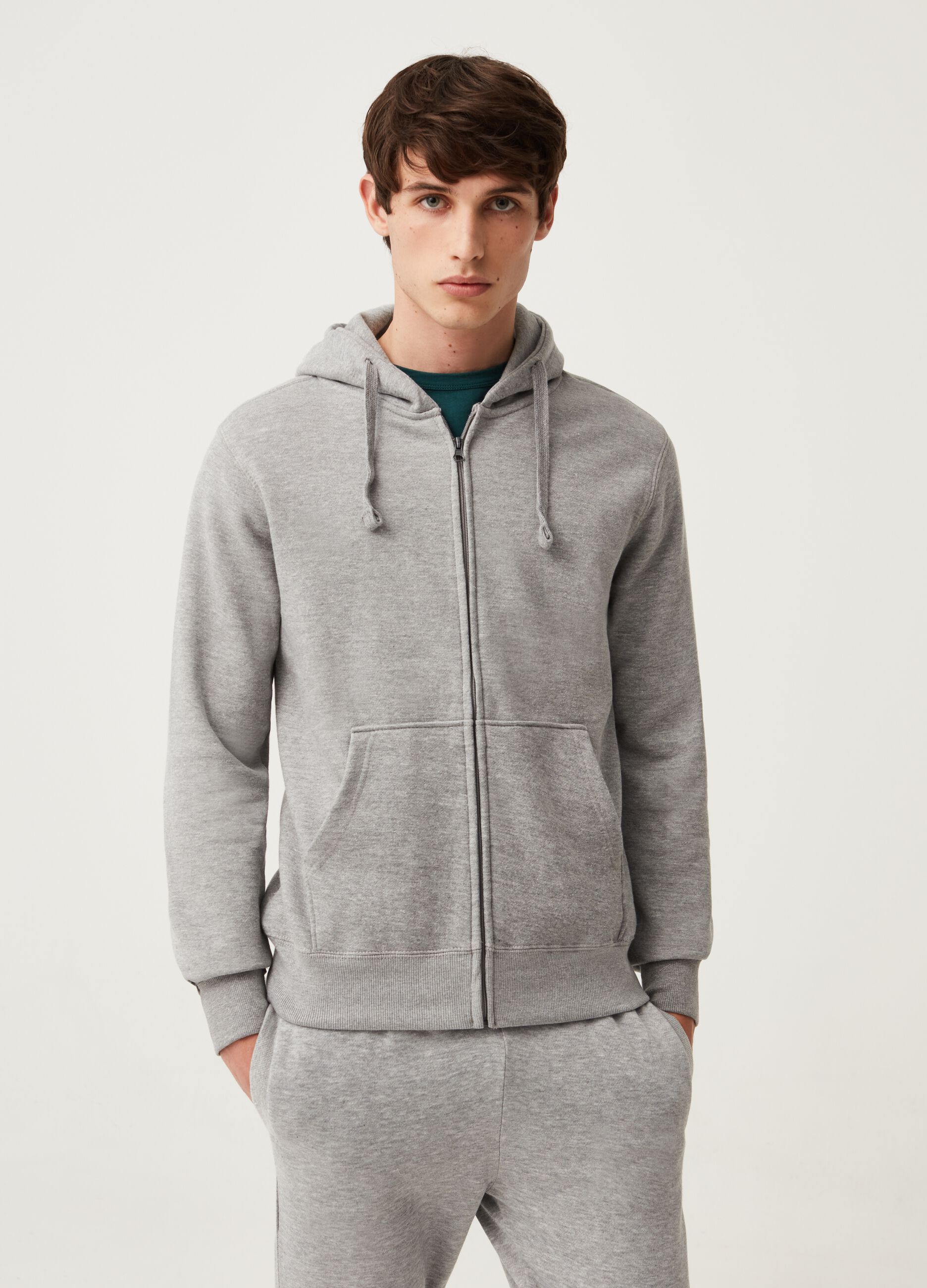 Full-zip in felpa con cappuccio e tasche_1