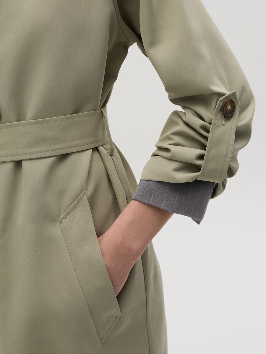 Double-breasted trench coat with buttons and belt_2