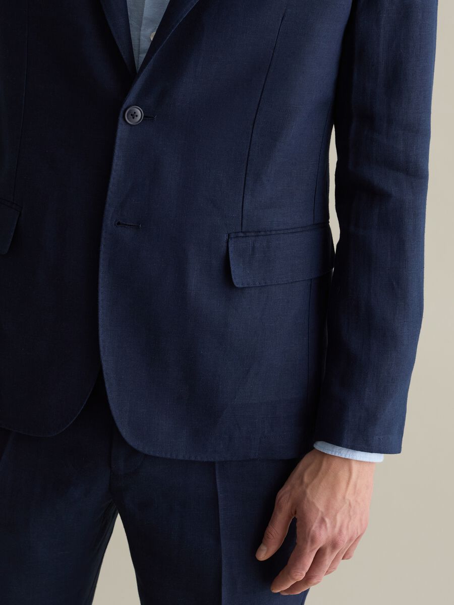 Contemporary single-breasted blazer in linen_2