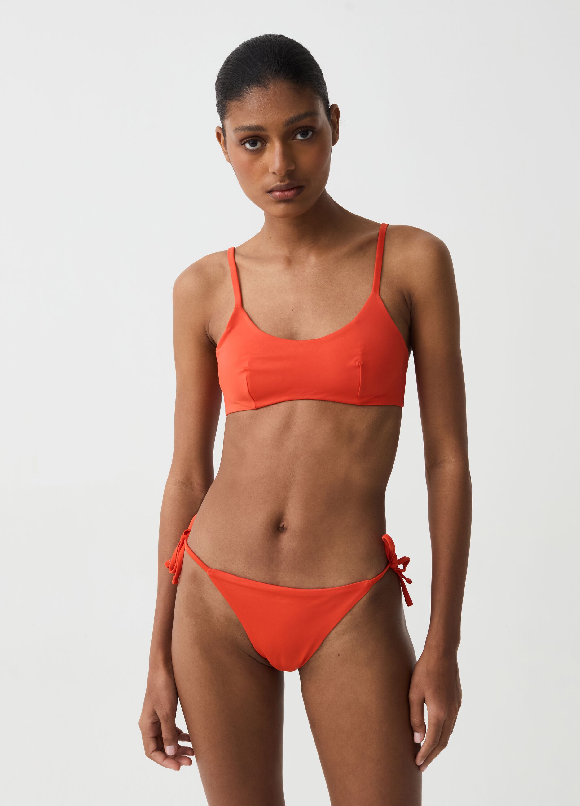 Solid colour bralette bikini top