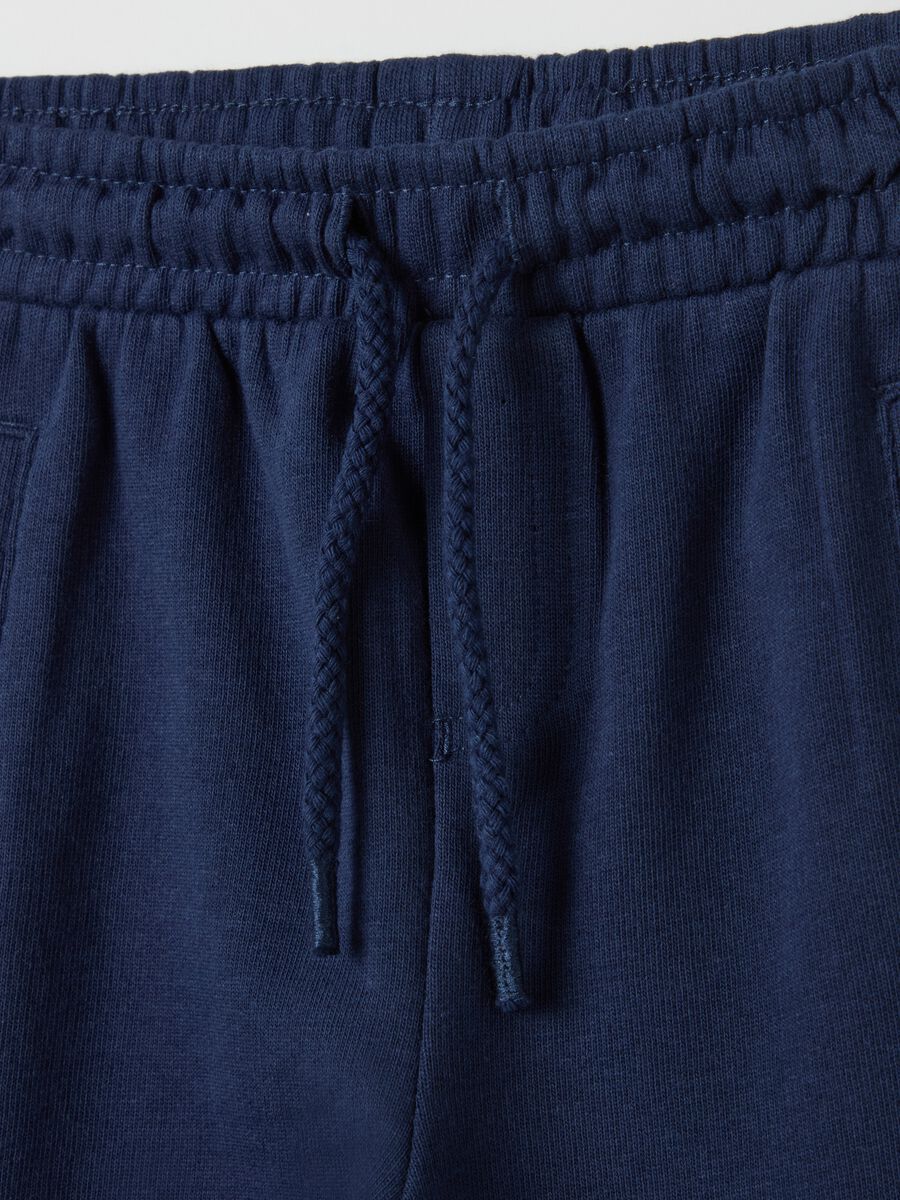 Joggers with drawstring and contrasting piping_2