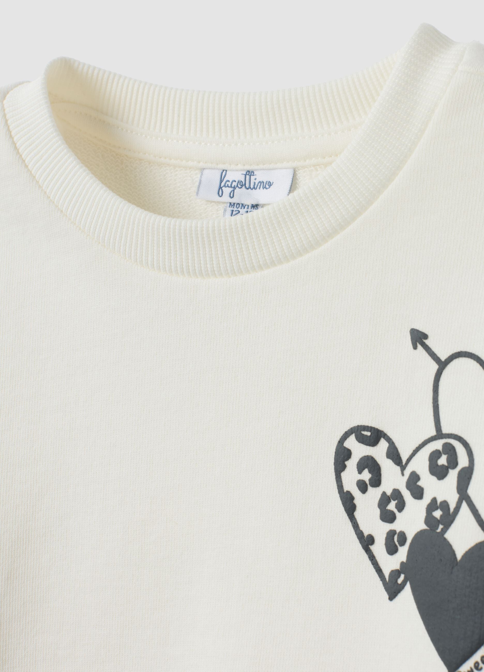 White oversized pure cotton sweatshirt with heart print for baby girl