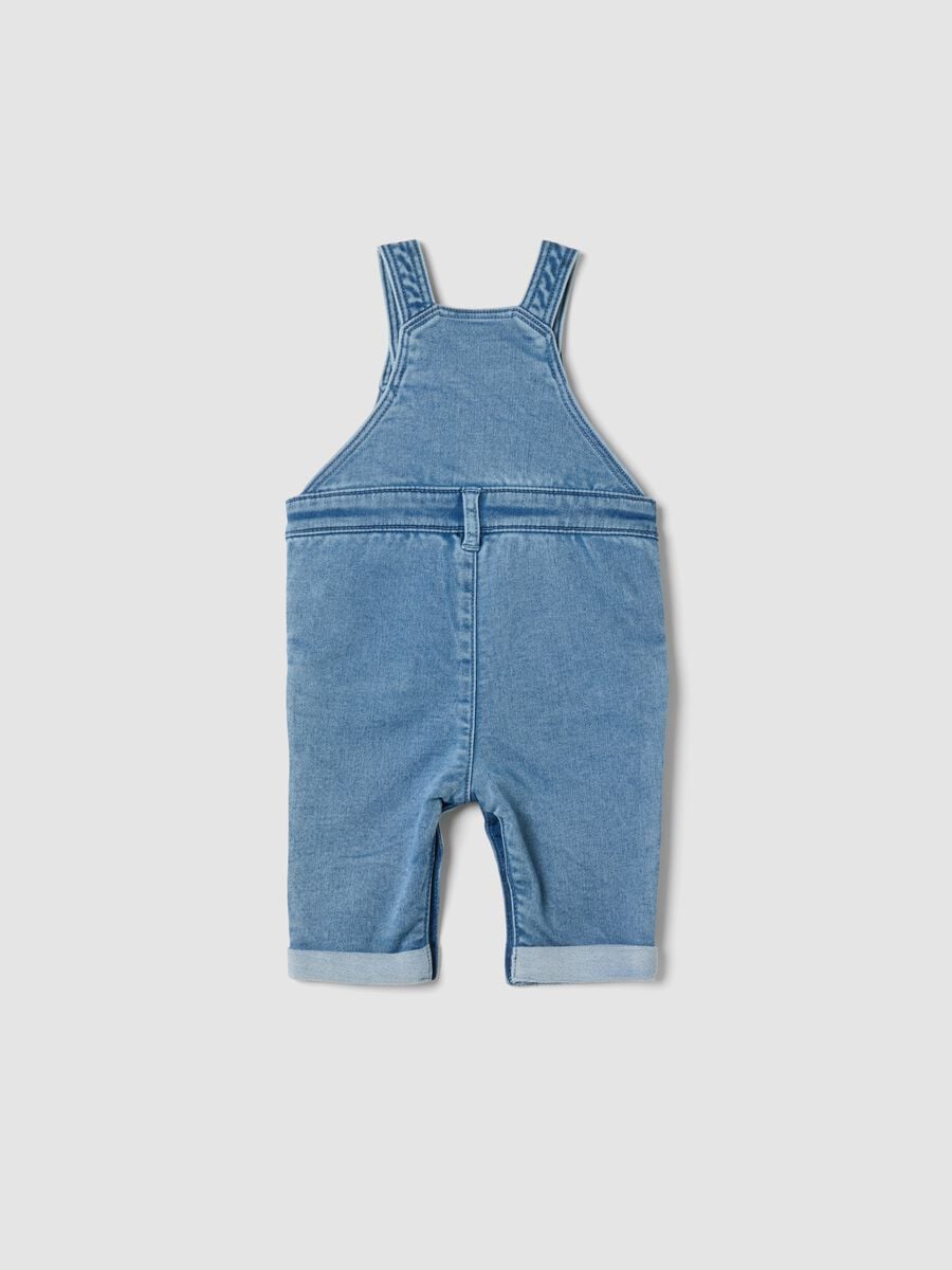Salopette denim in cotone elasticizzato con tasche_1