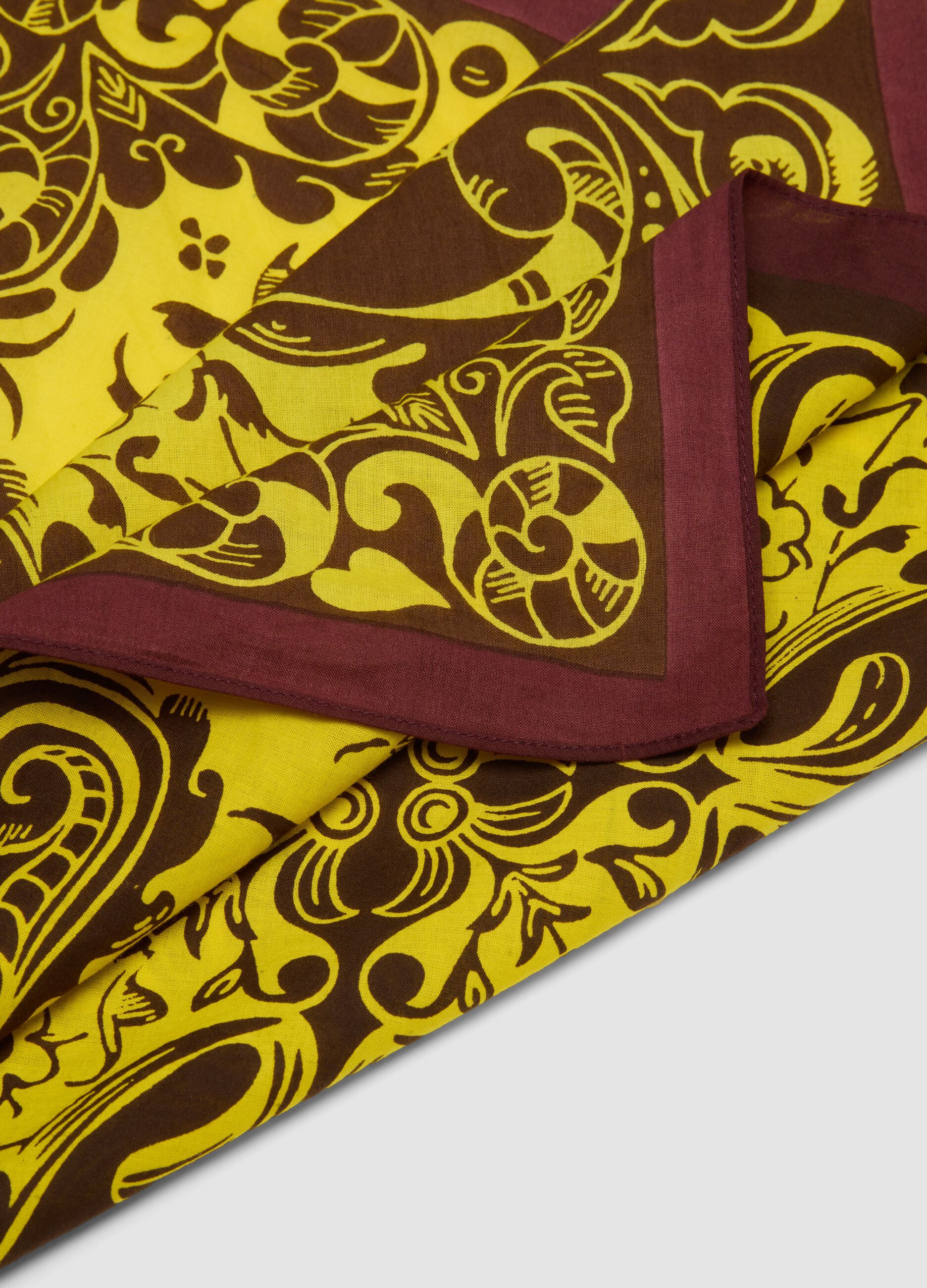 Red pure cotton scarf with ornamental print