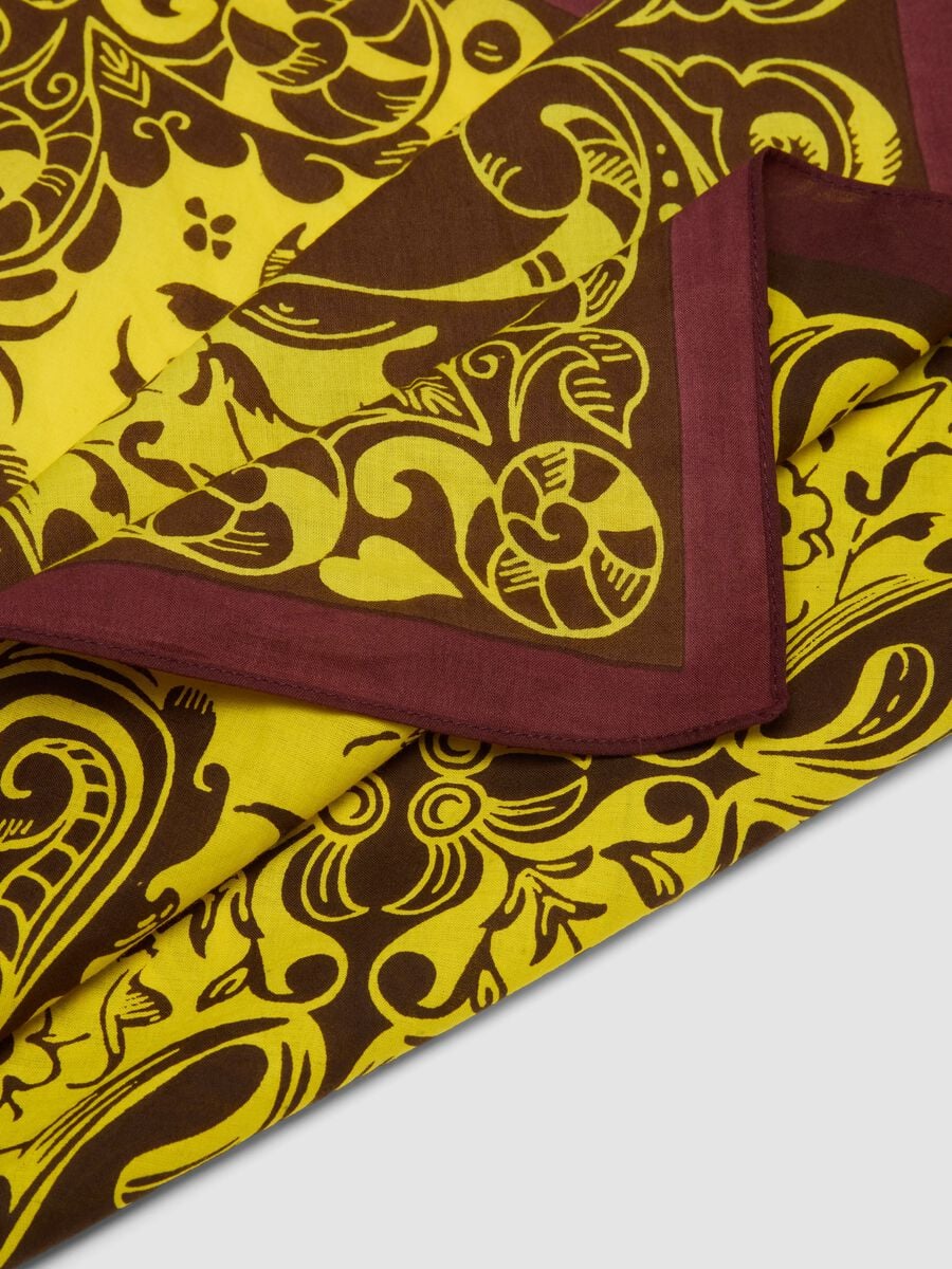 Foulard rosso in puro cotone con stampa ornamentale_3