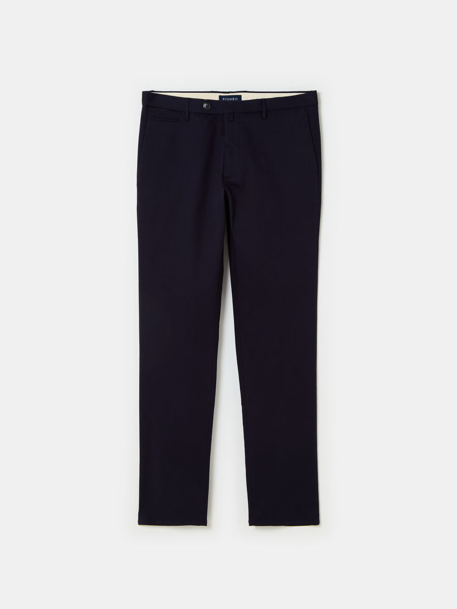 Contemporary chino trousers with five pockets_3