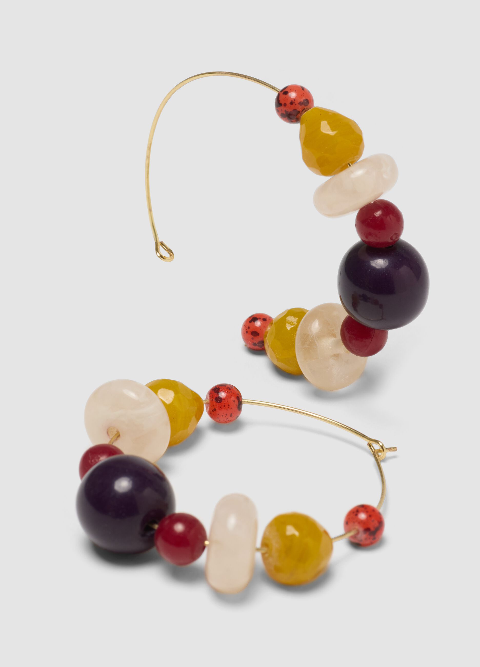 Hoop earrings with multicolour resin stones
