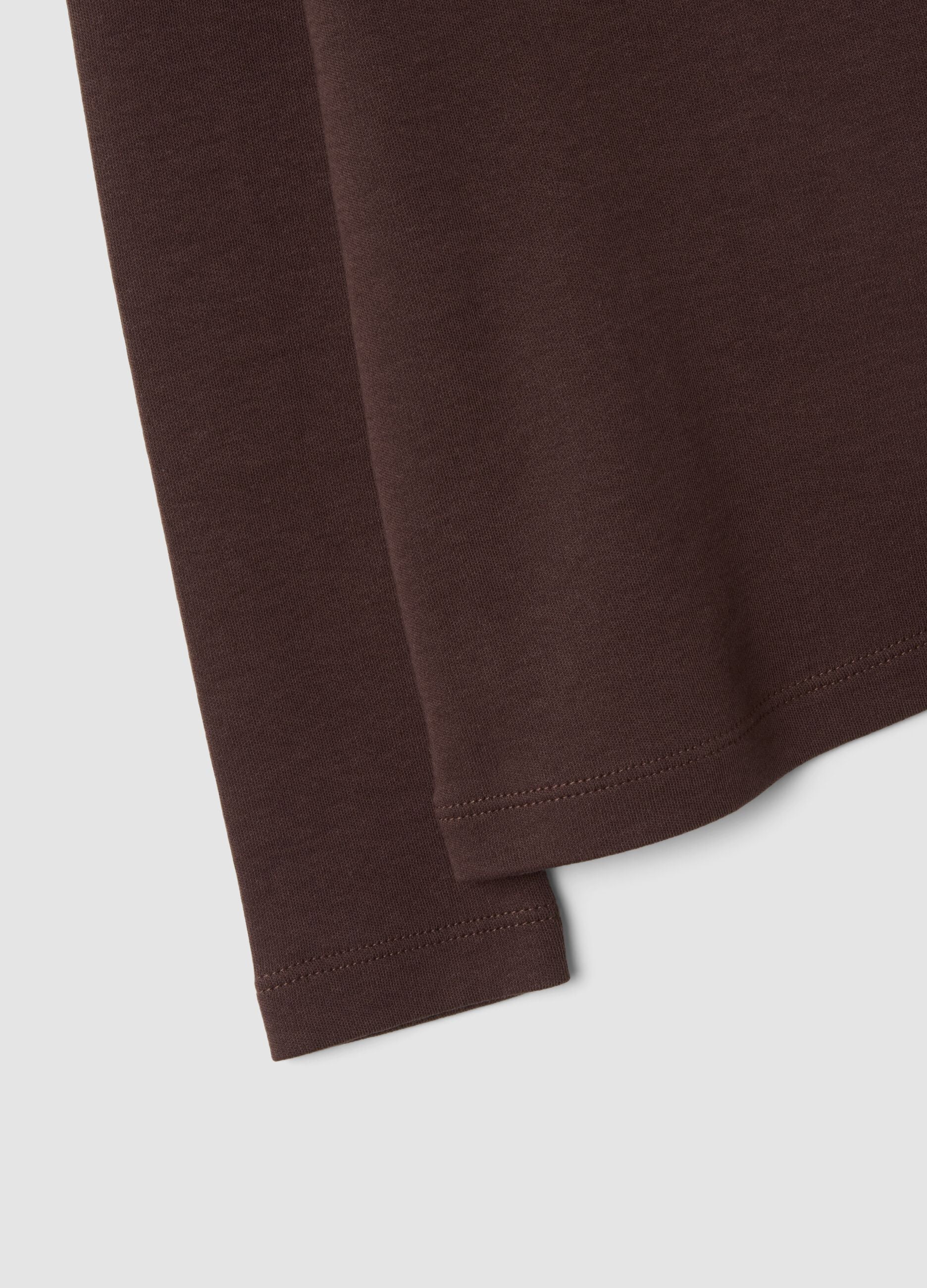 Brown long-sleeve high-neck T-shirt in pure organic cotton