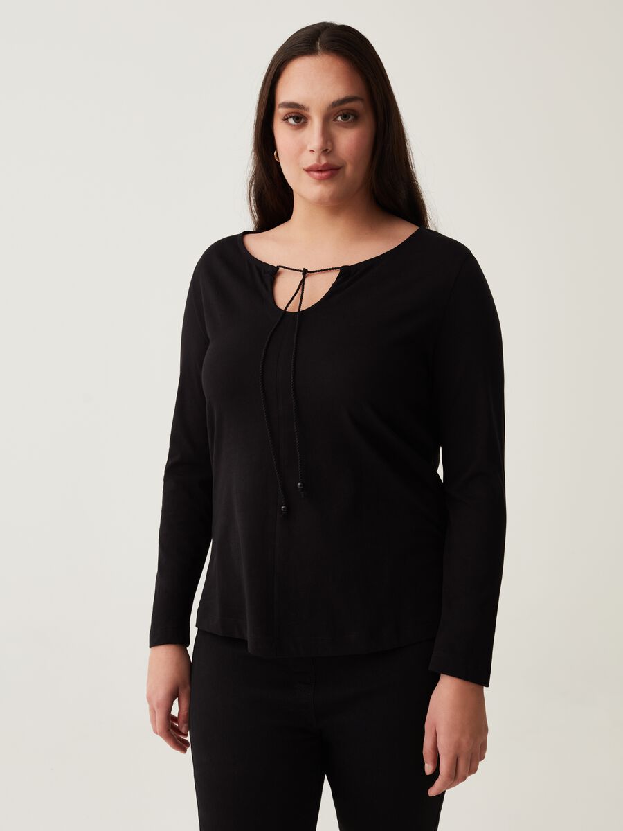 T-shirt a maniche lunghe con laccetto Curvy_0
