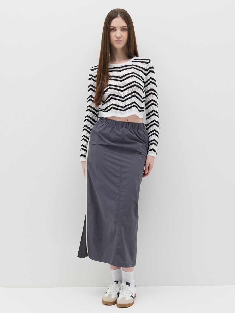 Crochet top with striped design_1