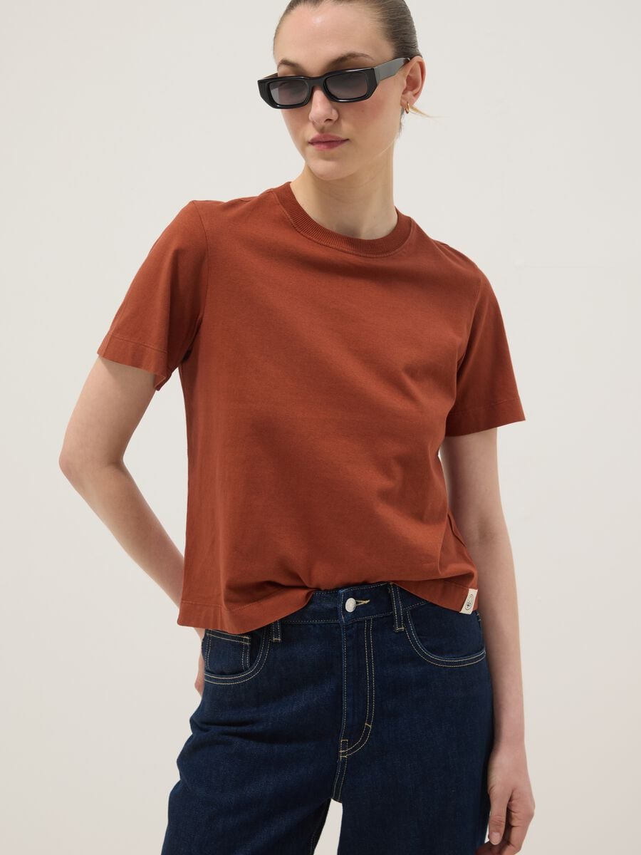 T-shirt rossa a maniche corte in puro cotone regular fit_0