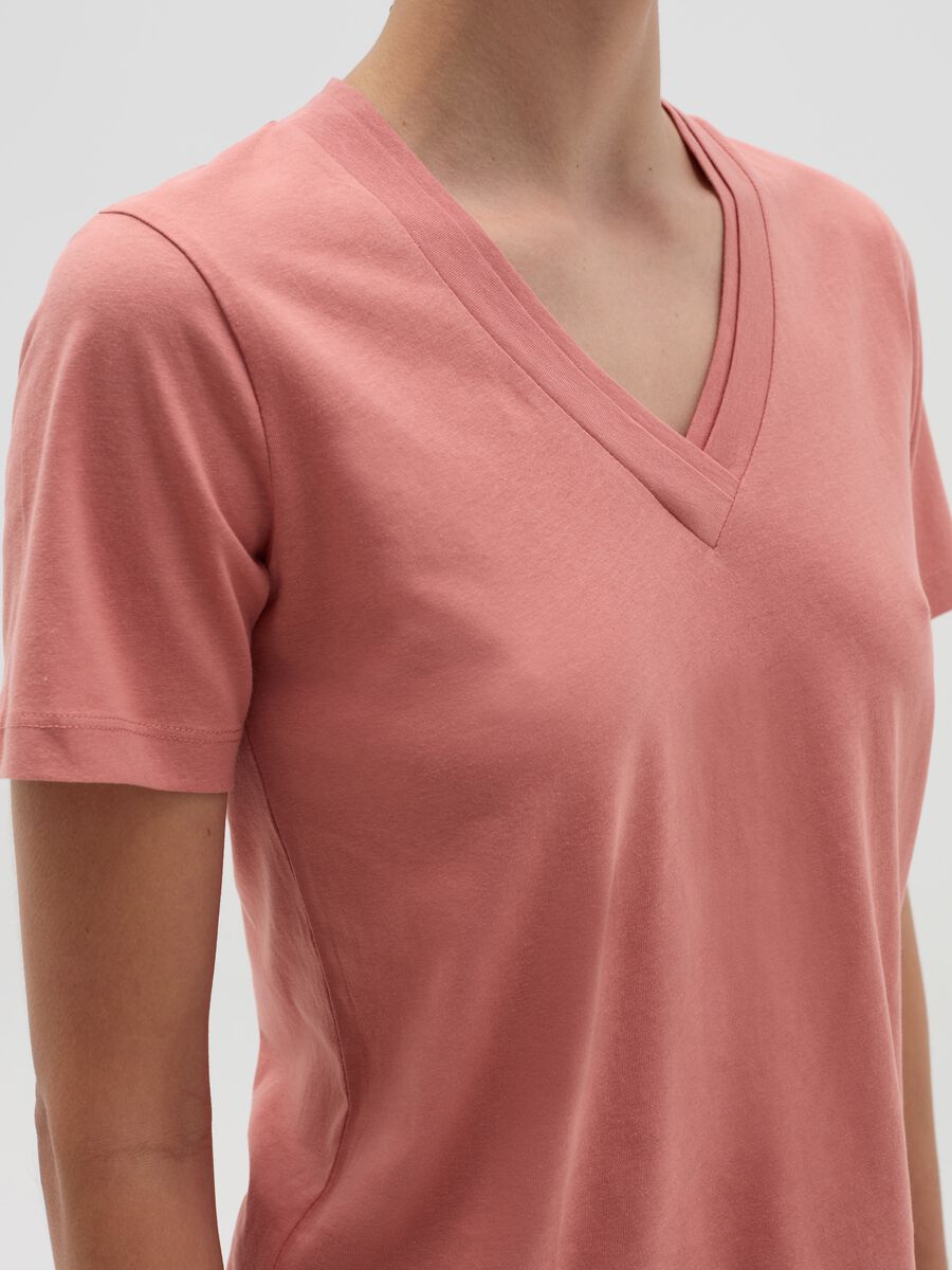 Pink T-shirt with V neck_2
