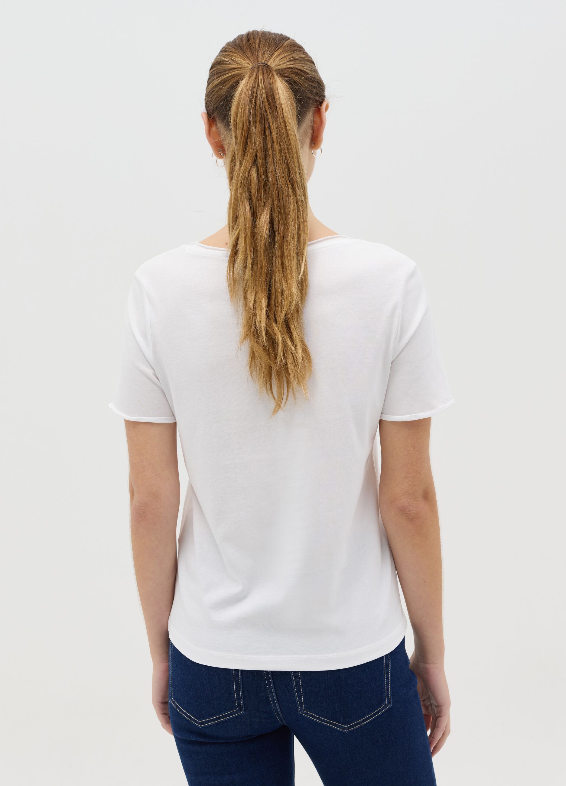 White organic cotton T-shirt with V neck