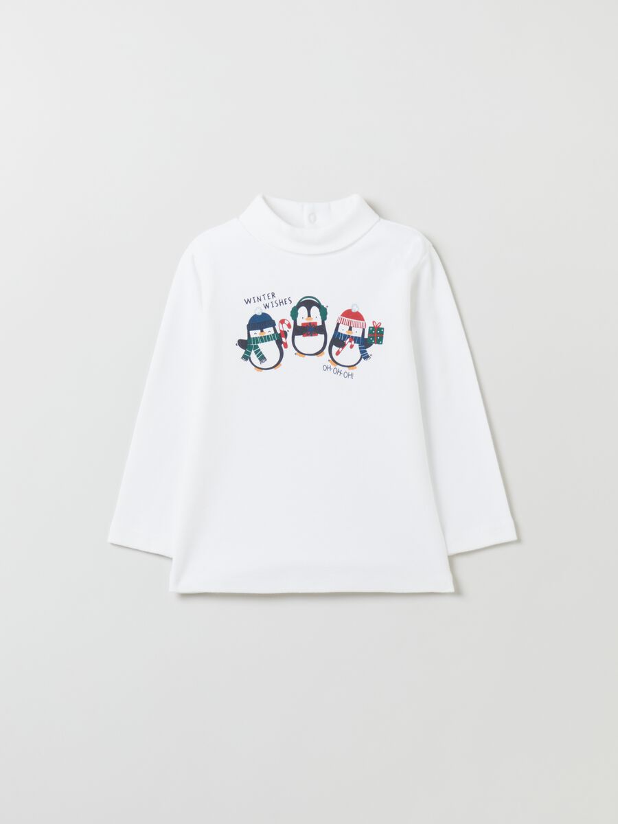 T-shirt a collo alto con stampa natalizia_0