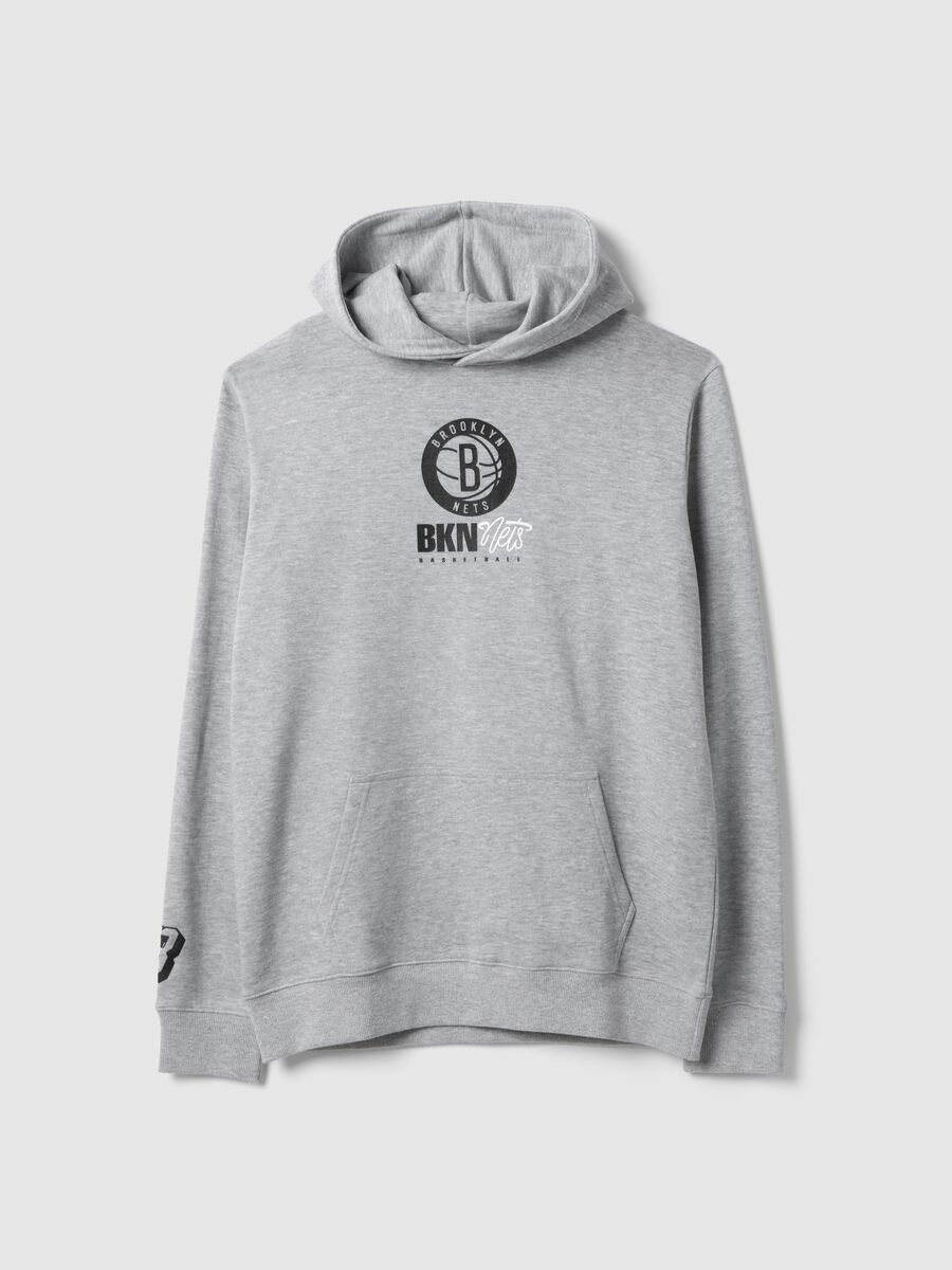 Felpa grigia con cappuccio in misto cotone con stampa NBA_4