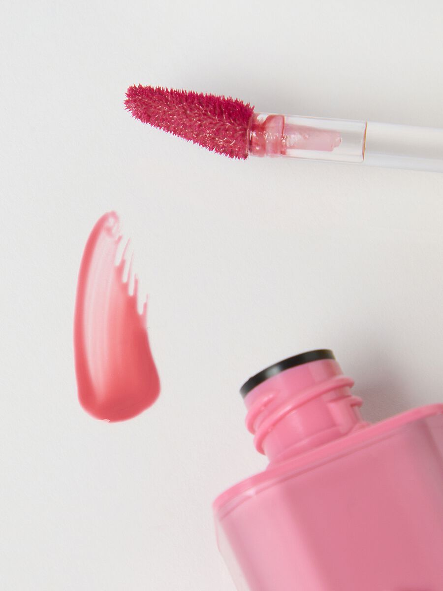 Water-based lip tint offering great radiance with a long-lasting lightweight finish_4