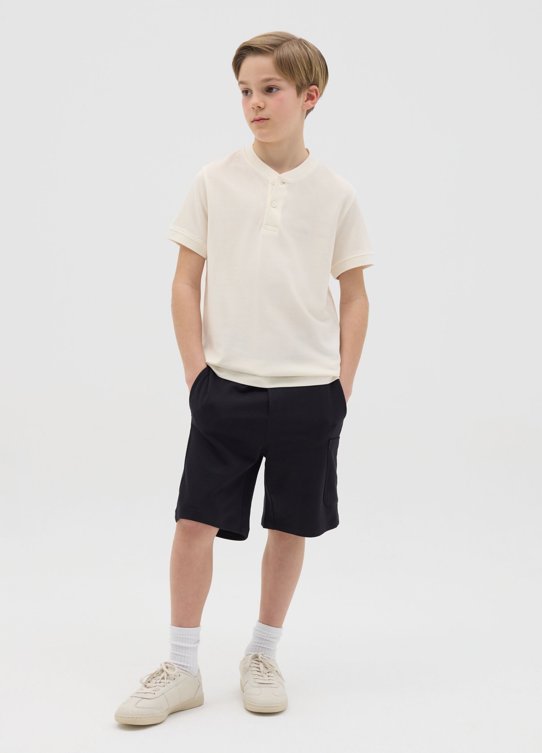 Blue cargo Bermuda joggers in cotton with drawstring