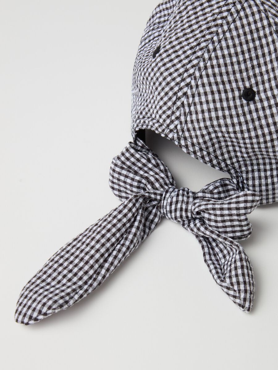 Baseball cap in seersucker with bow_2