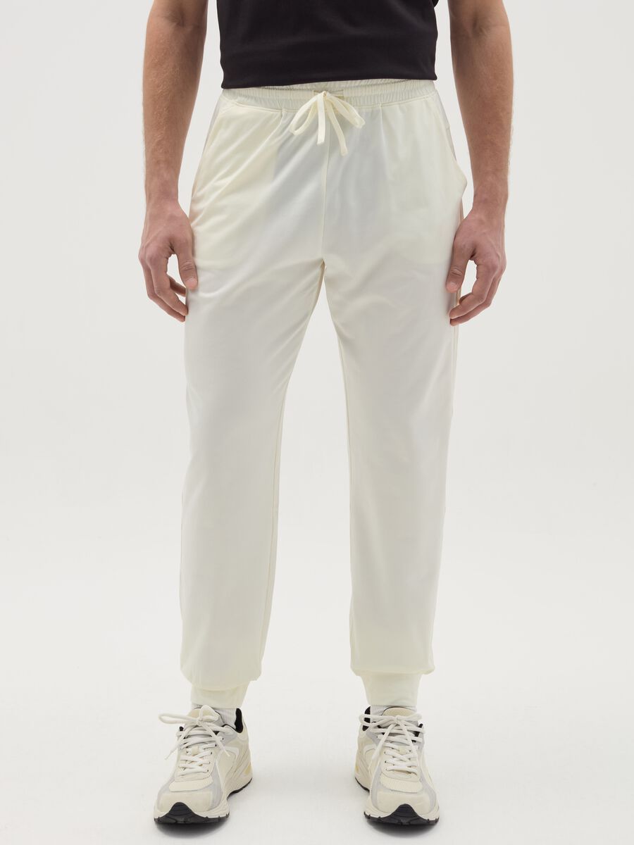 Technical fabric joggers with drawstring_1