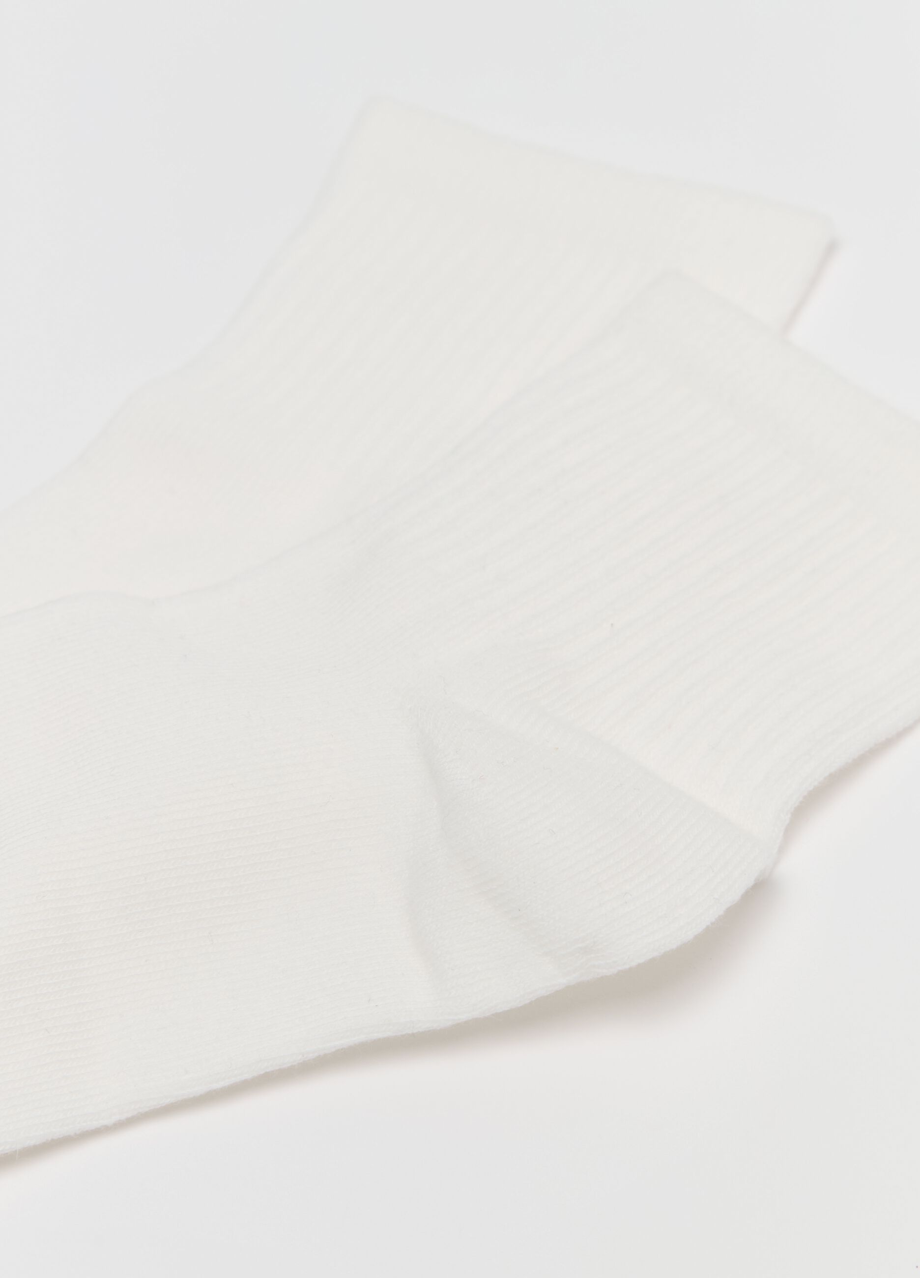 Three-pair pack short white ribbed socks
