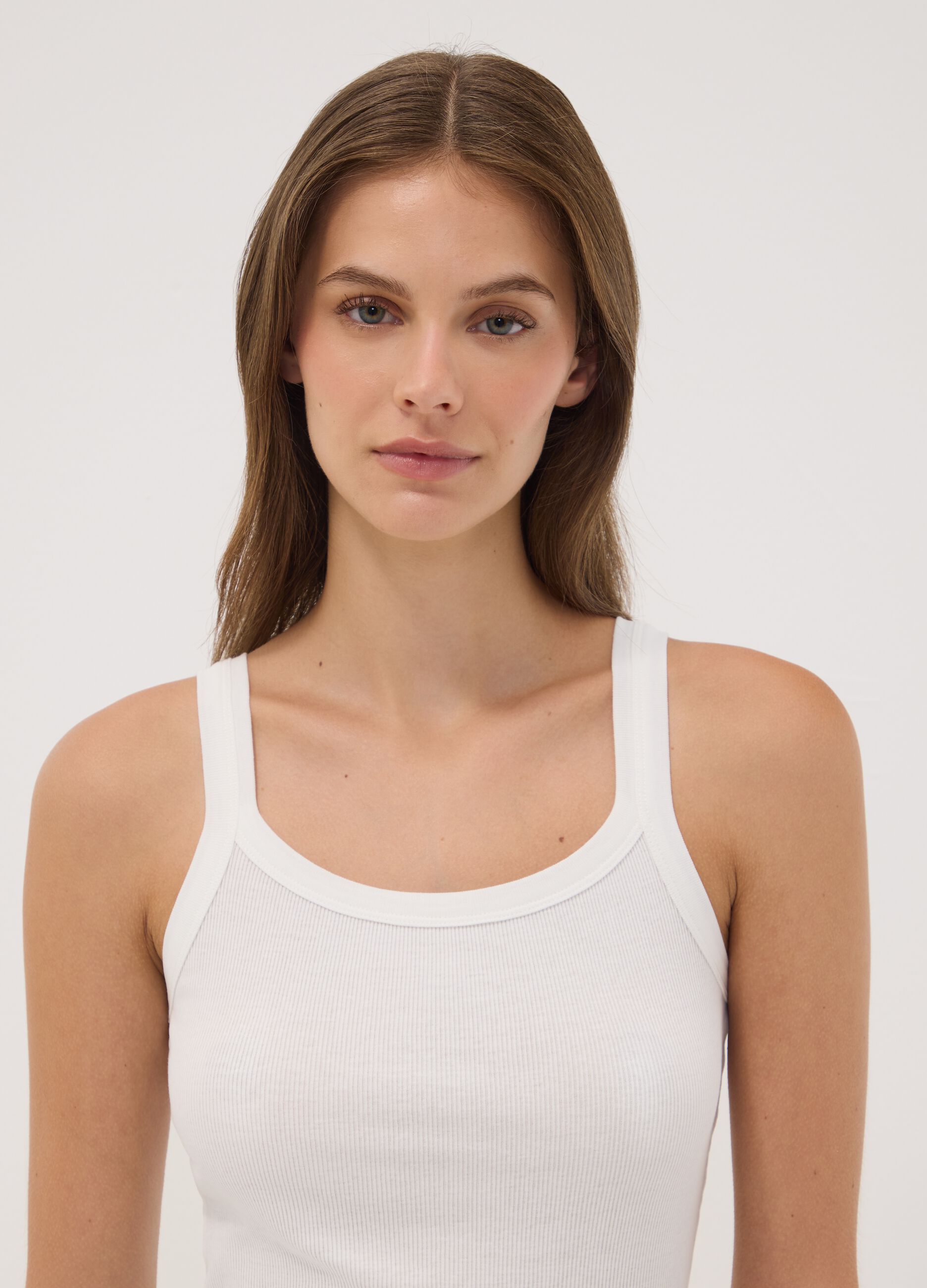 White crew-neck vest top in pure organic cotton