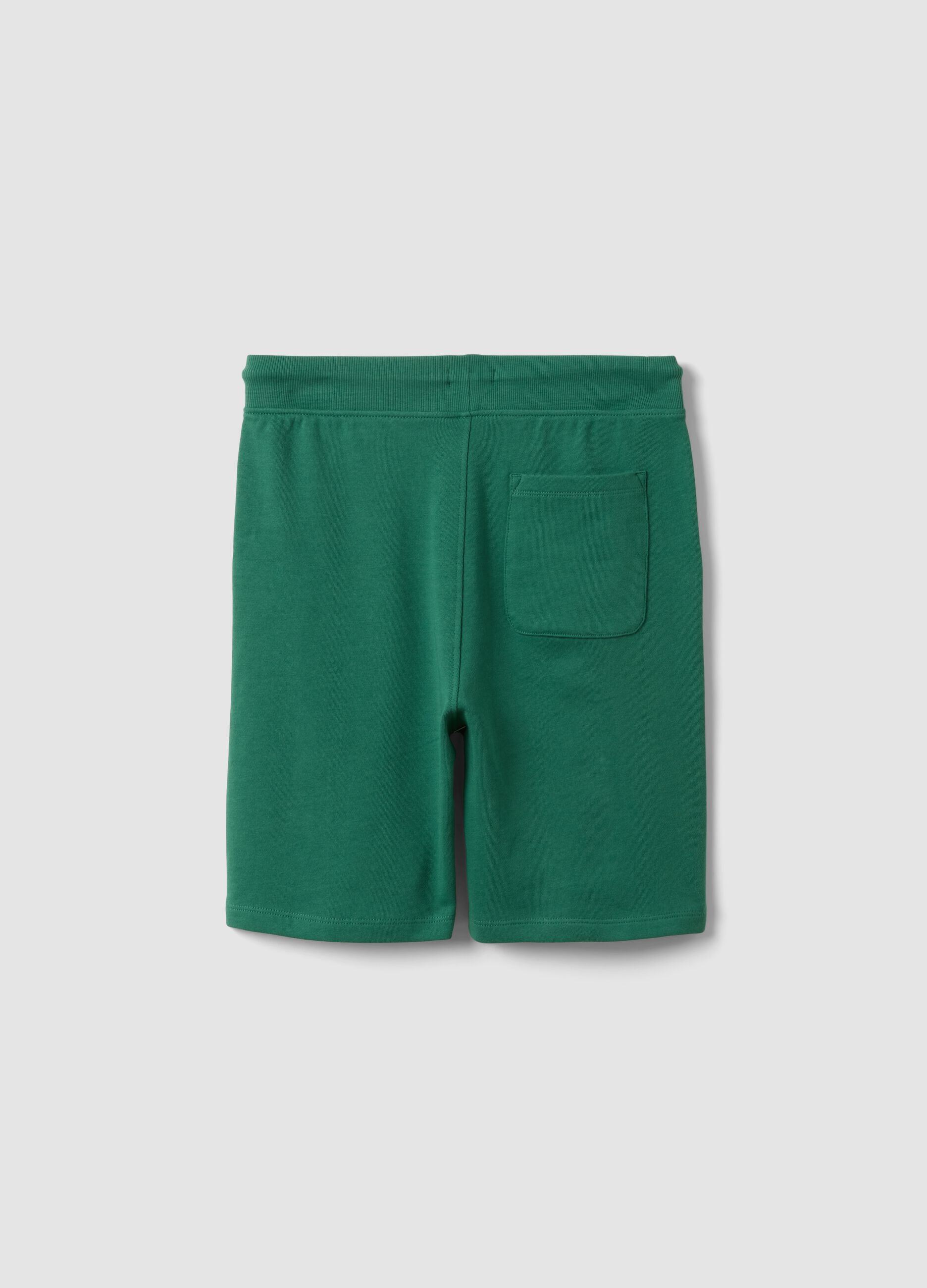 Boys&rsquo; green pure cotton shorts, relaxed fit