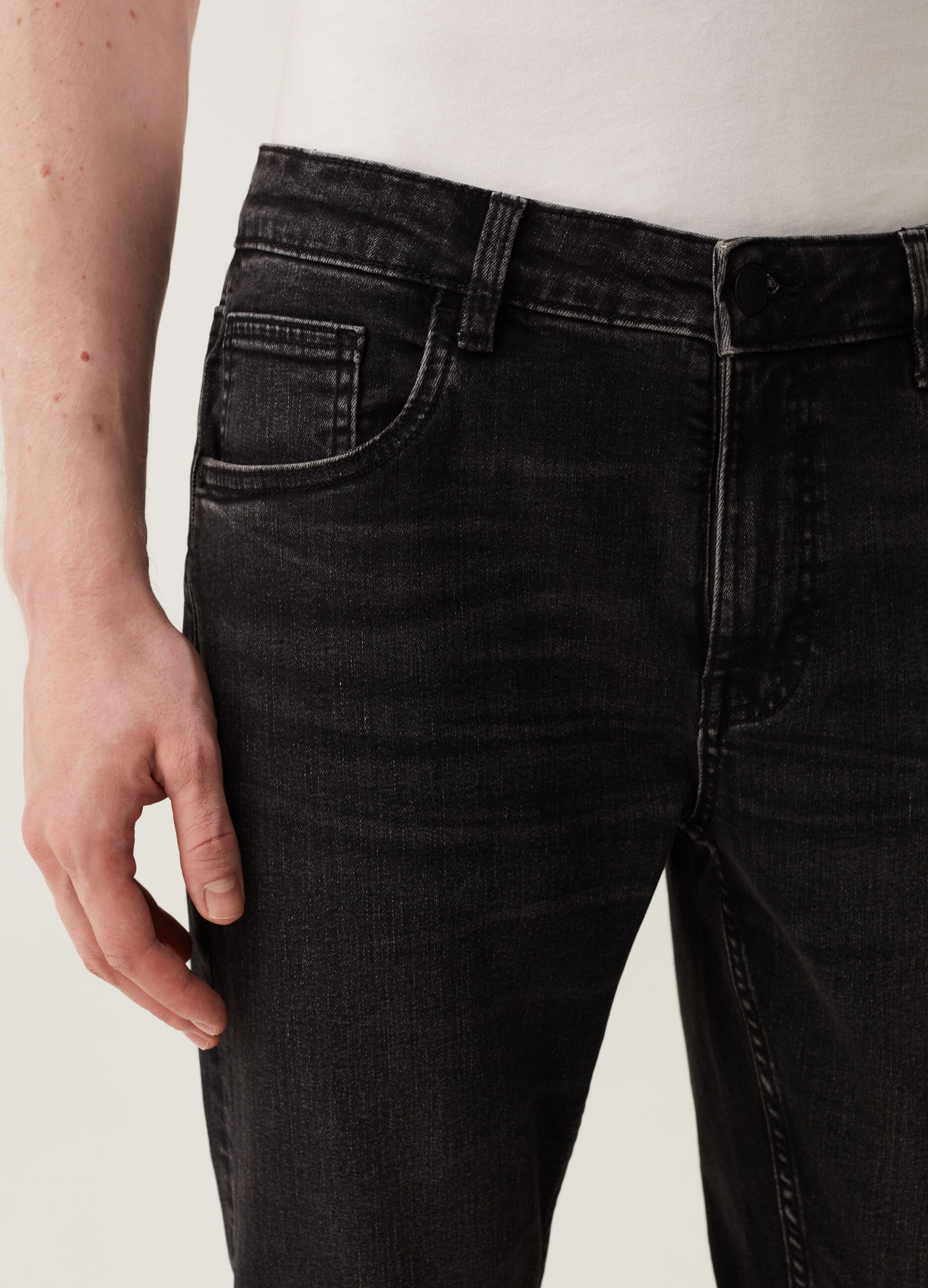 Jeans skinny fit con scoloriture_3