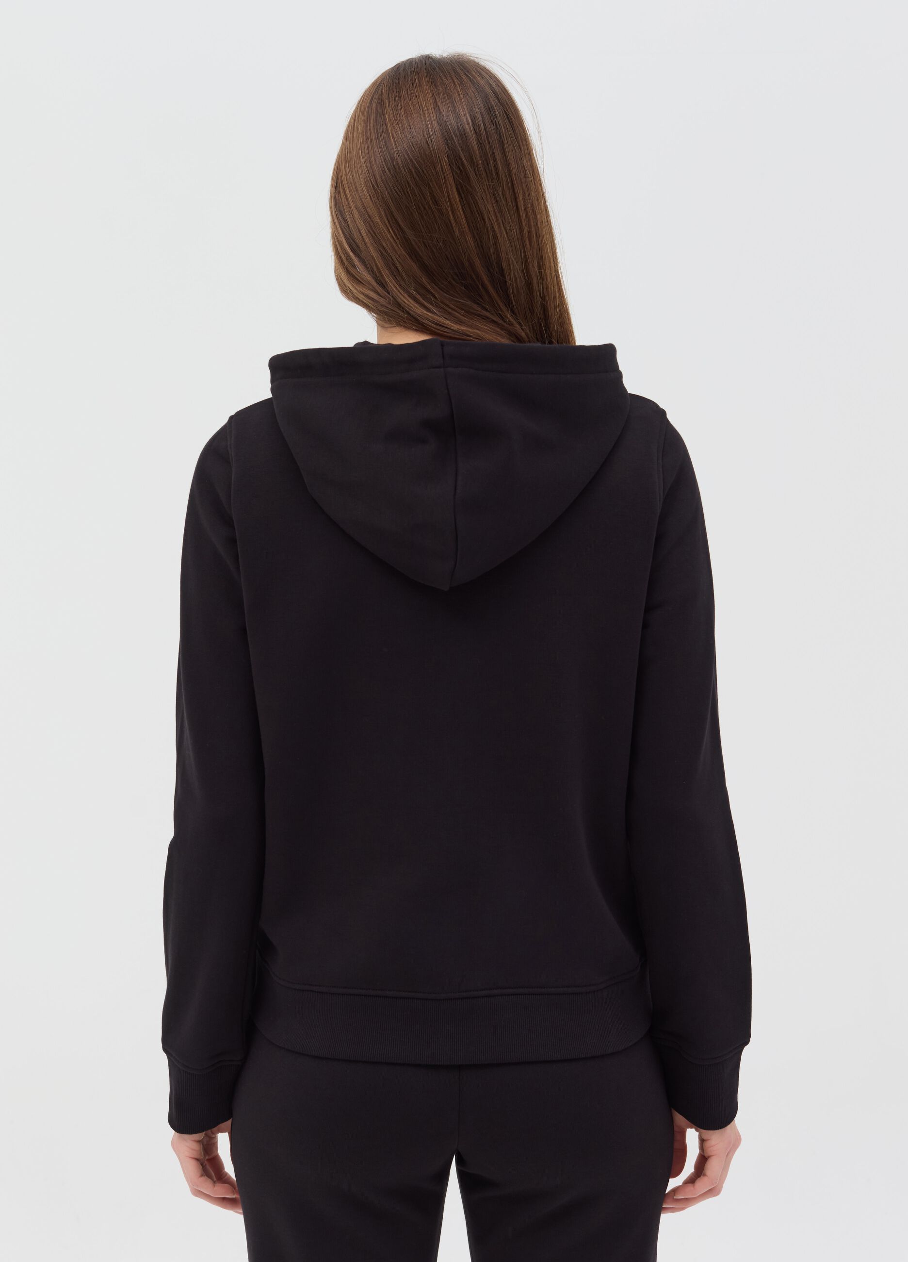 Full-zip Essential con cappuccio