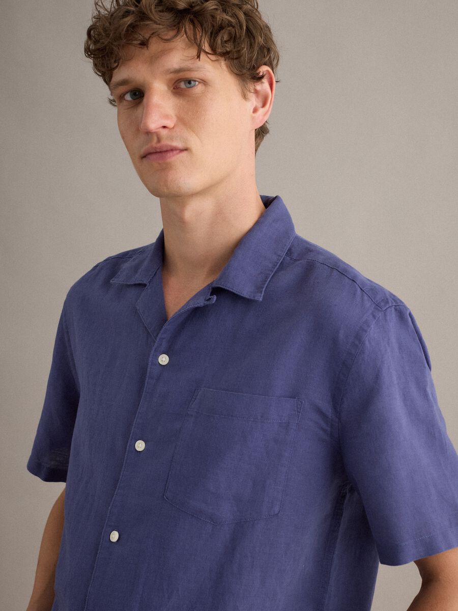 Camicia blu in misto lino e cotone con collo bowling_0