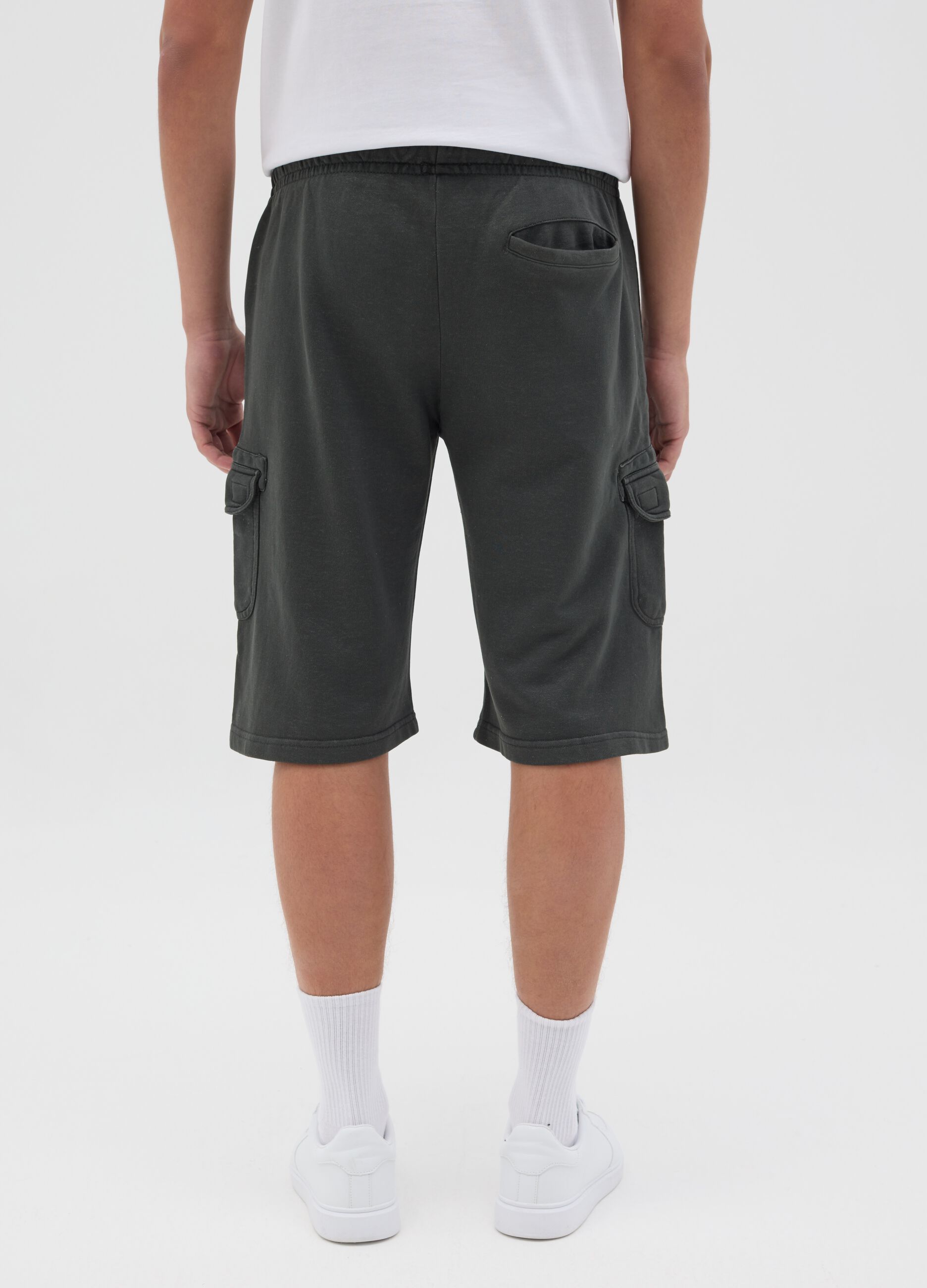 Grey Everlast cargo shorts