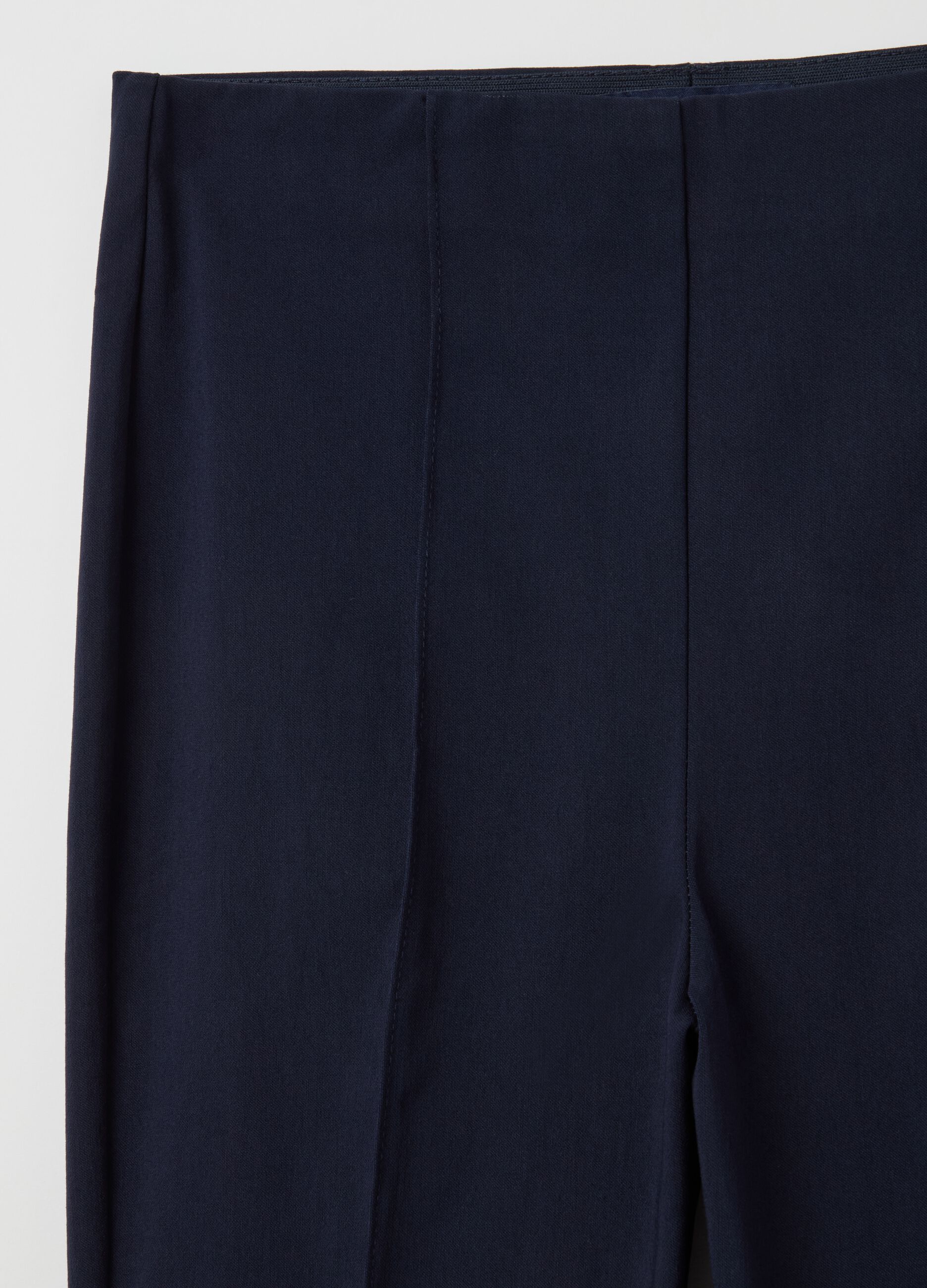 Cropped treggings with embossed seams