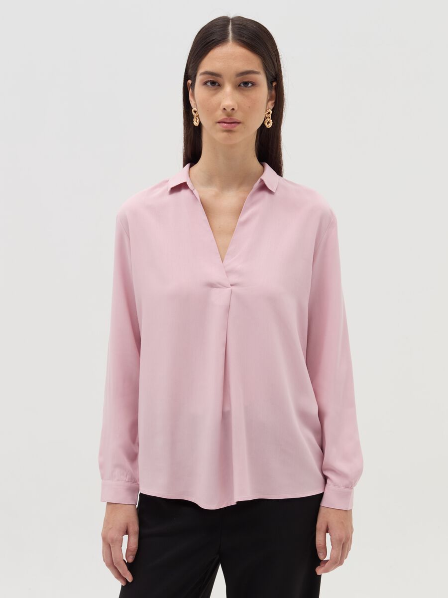 Blusa con scollo a polo maniche lunghe_0