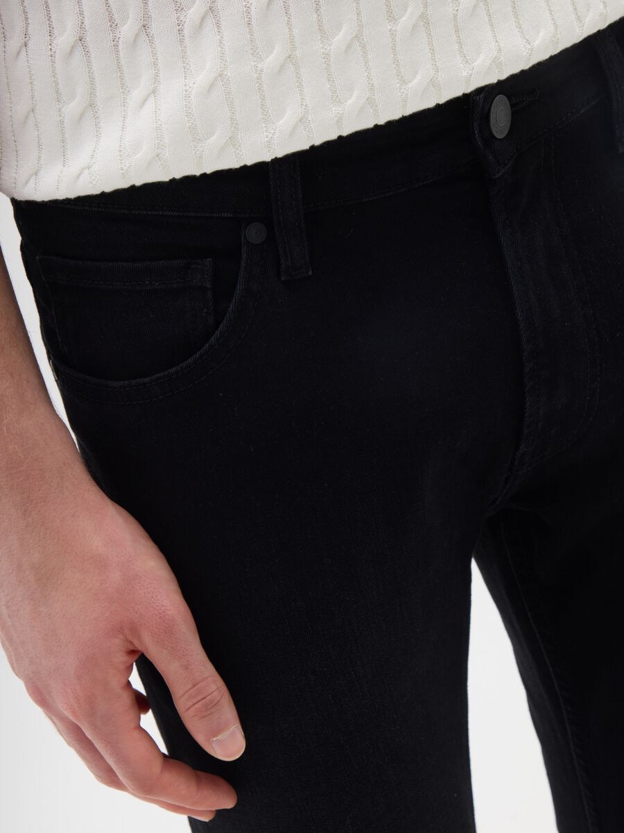 Black slim fit jeans in stretch denim_3