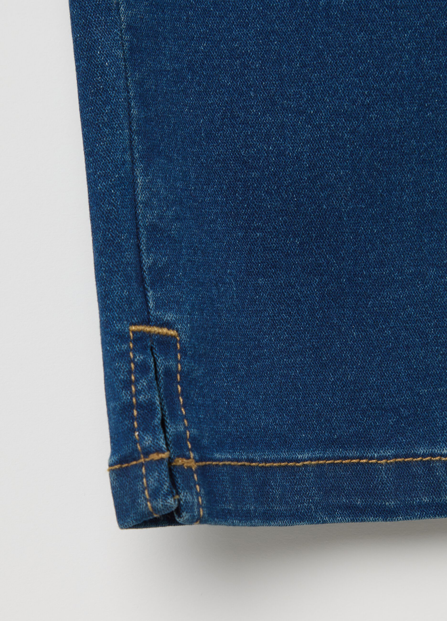 Women’s blue slim-fit jeans in mixed cotton blend