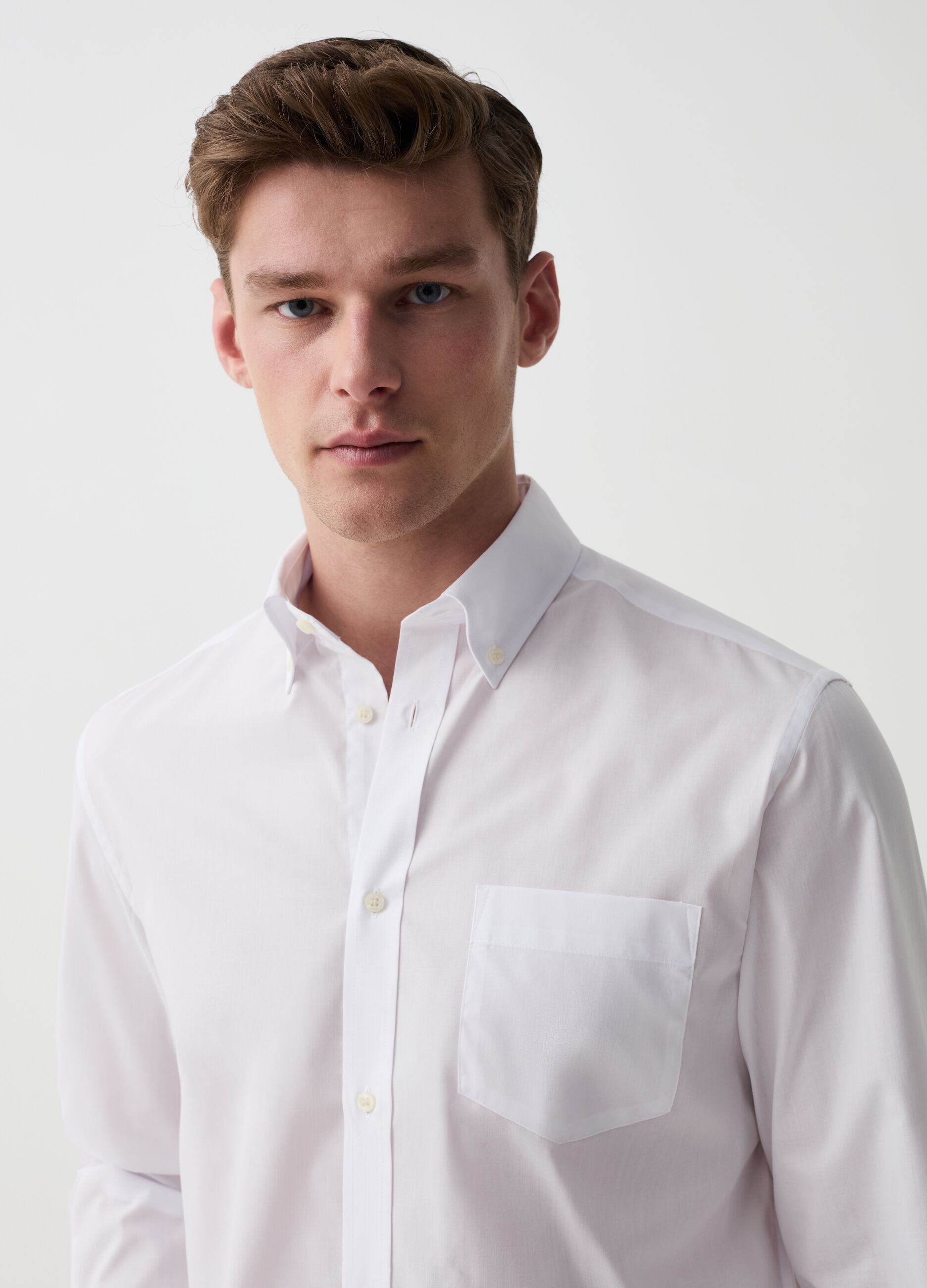 Regular-fit button-down shirt with pocket