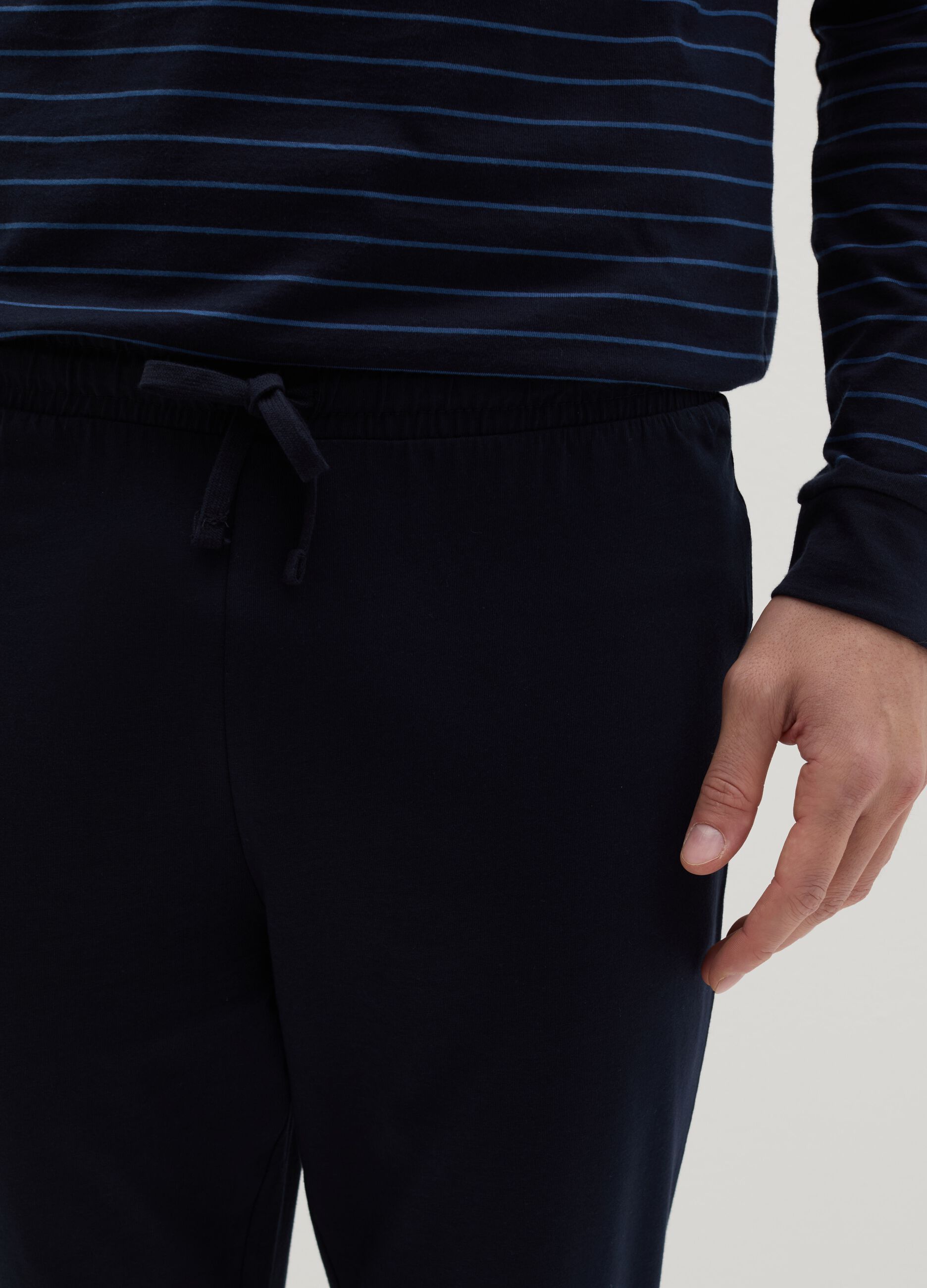 Pigiama top a righe con scollo serafino